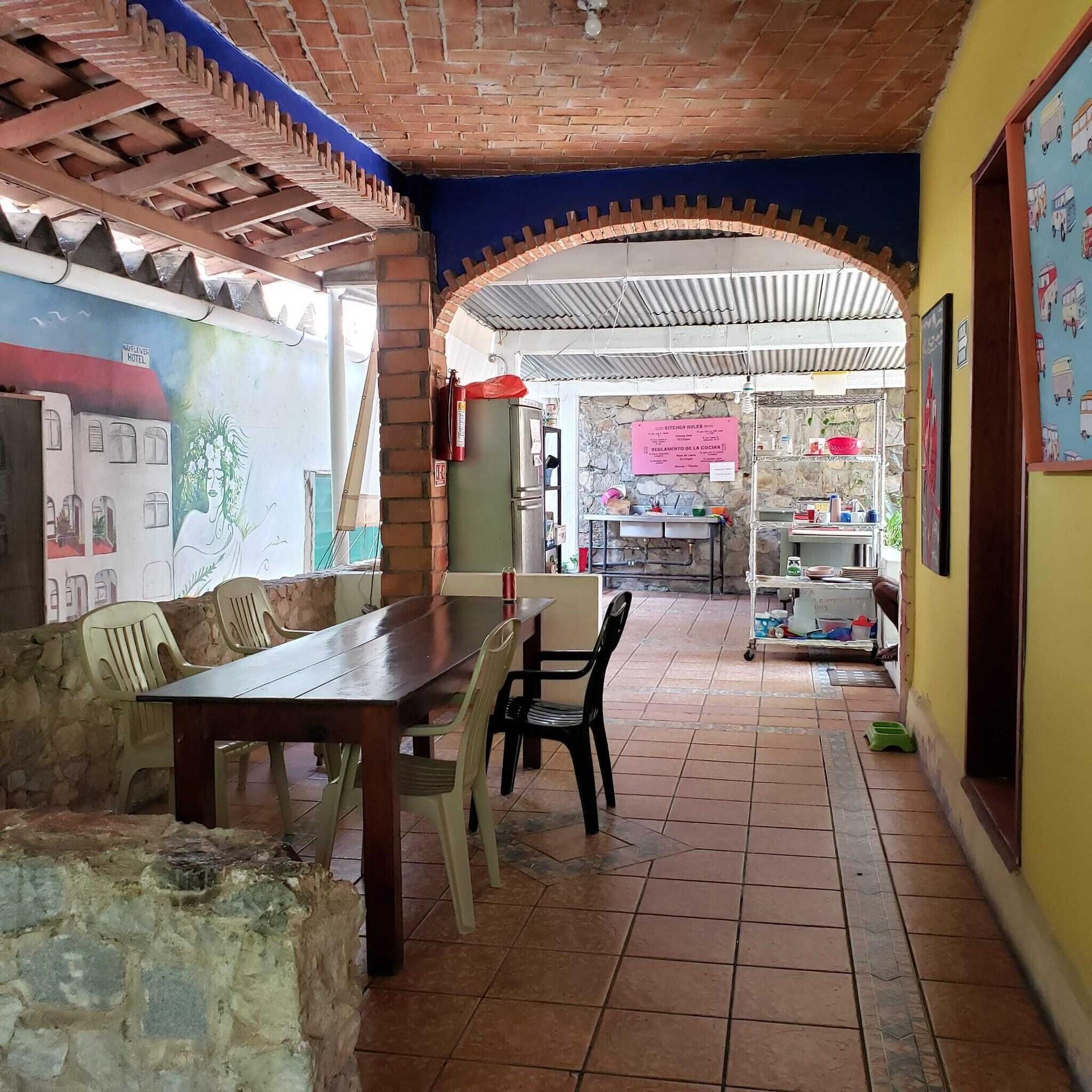 Equipamiento de Habitación Hotel & Hostal Mayflower