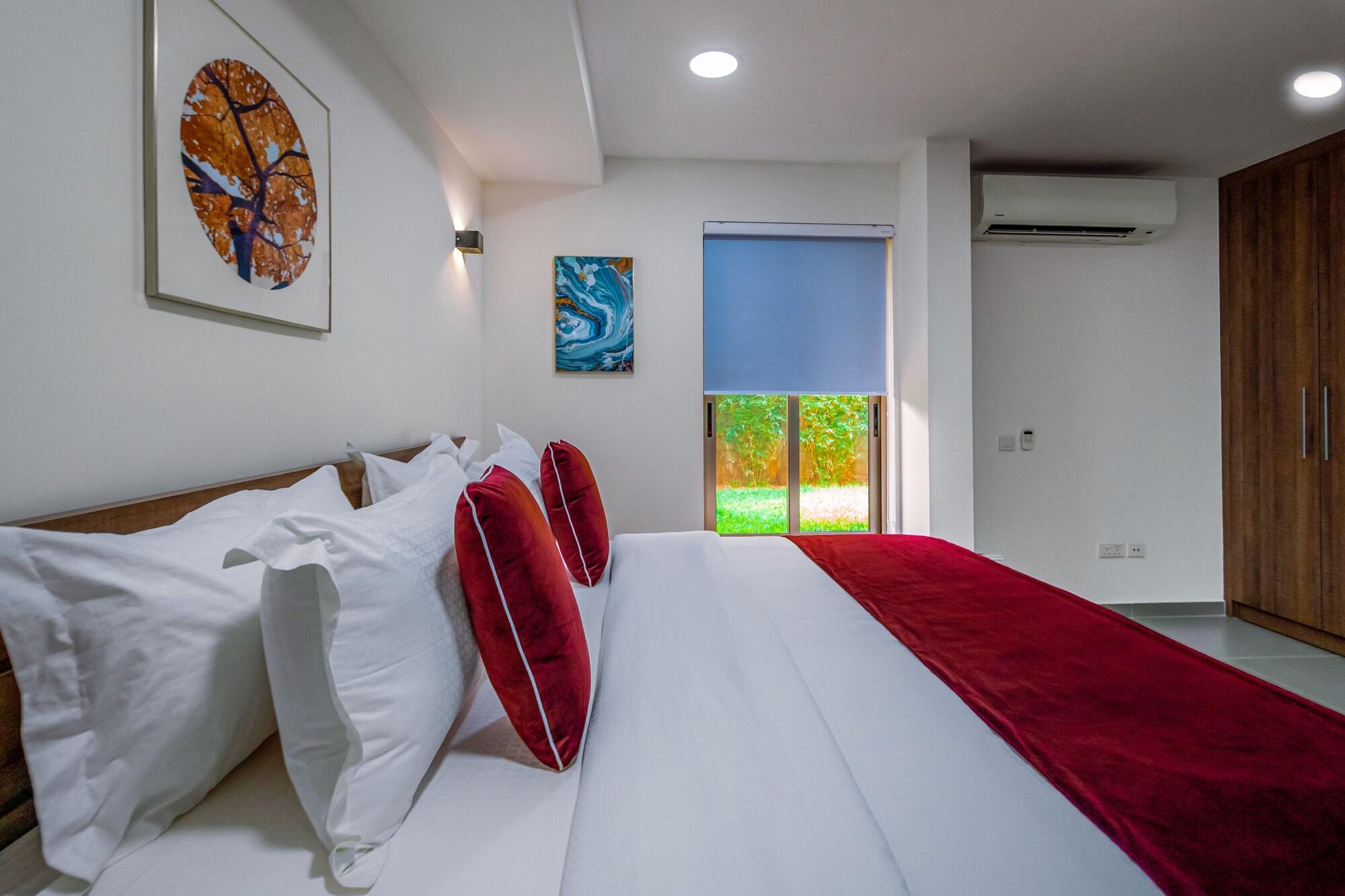 Varios Crest Apartments & Suites