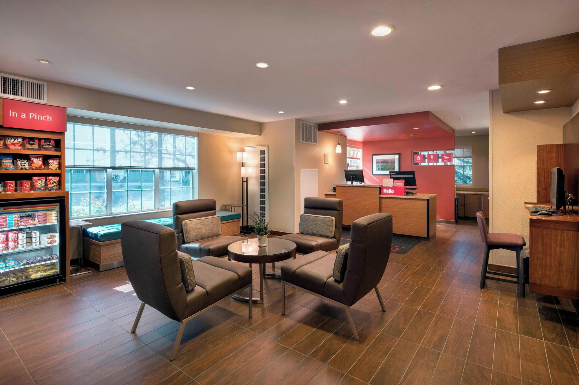 Vista Lobby Towneplace Suites By Marriott Milpitas