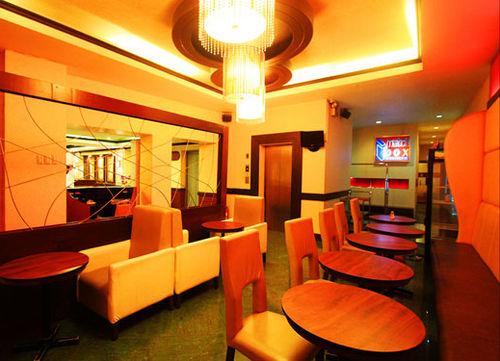 Comodidades del Alojamiento Naga Regent Hotel