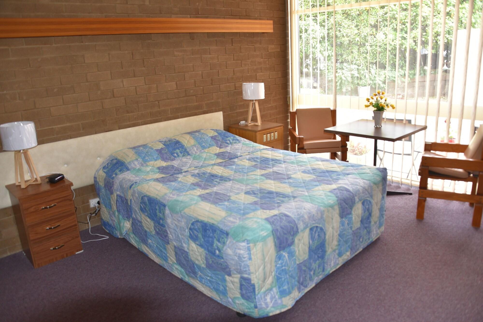 Varios Corowa Gateway Motel