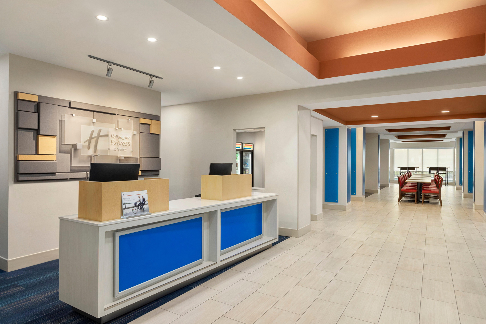 Vista Lobby Holiday Inn Express and Suites Ft Myers East The F