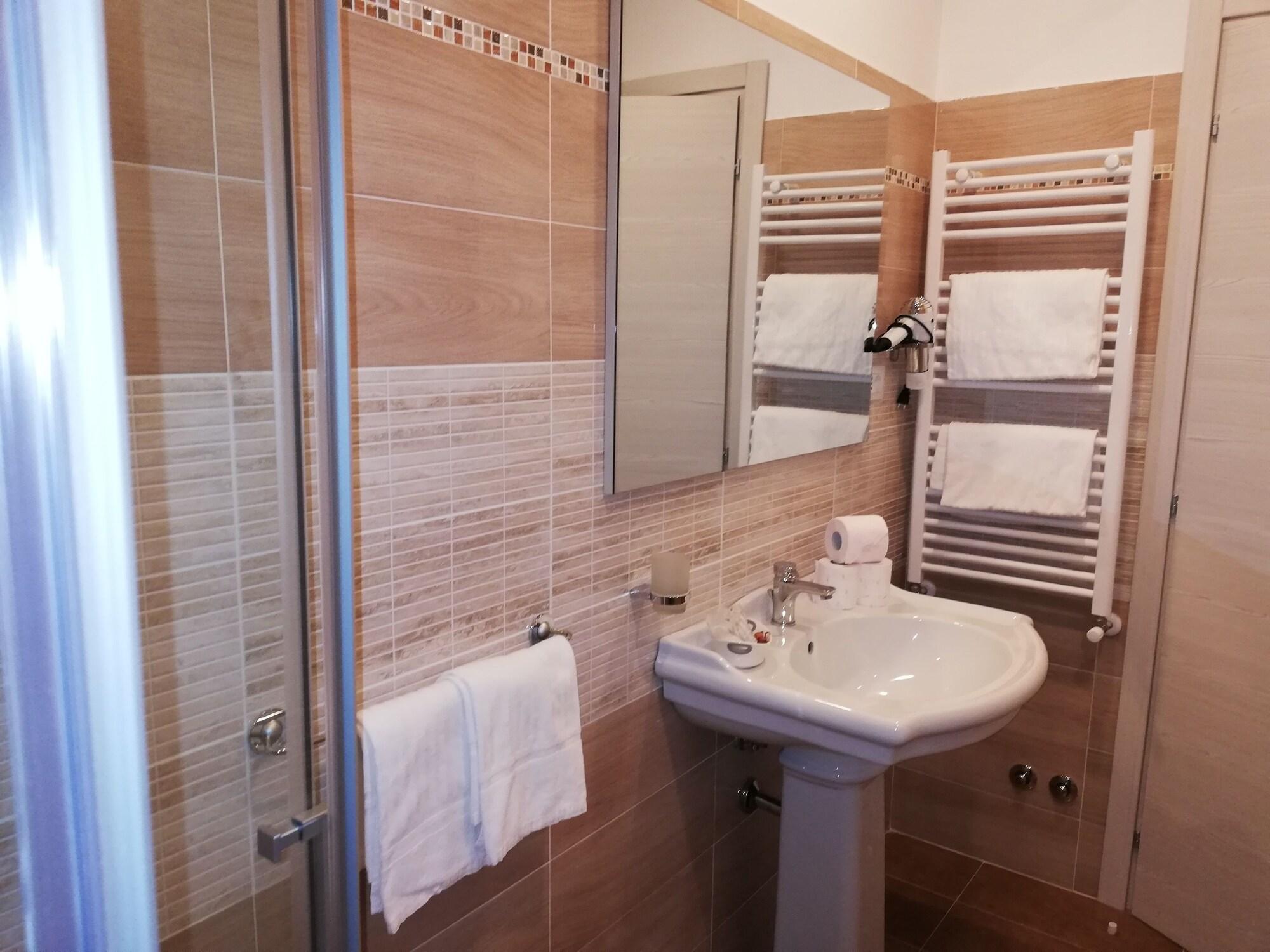 Equipamiento de Habitación Garden's Elide