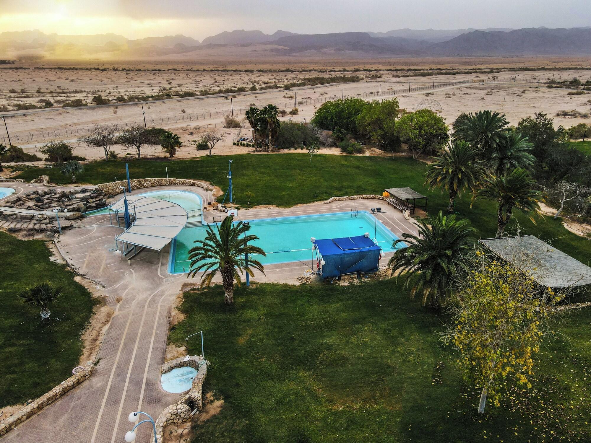 Vista Piscina Lotan Desert Travel Hotel