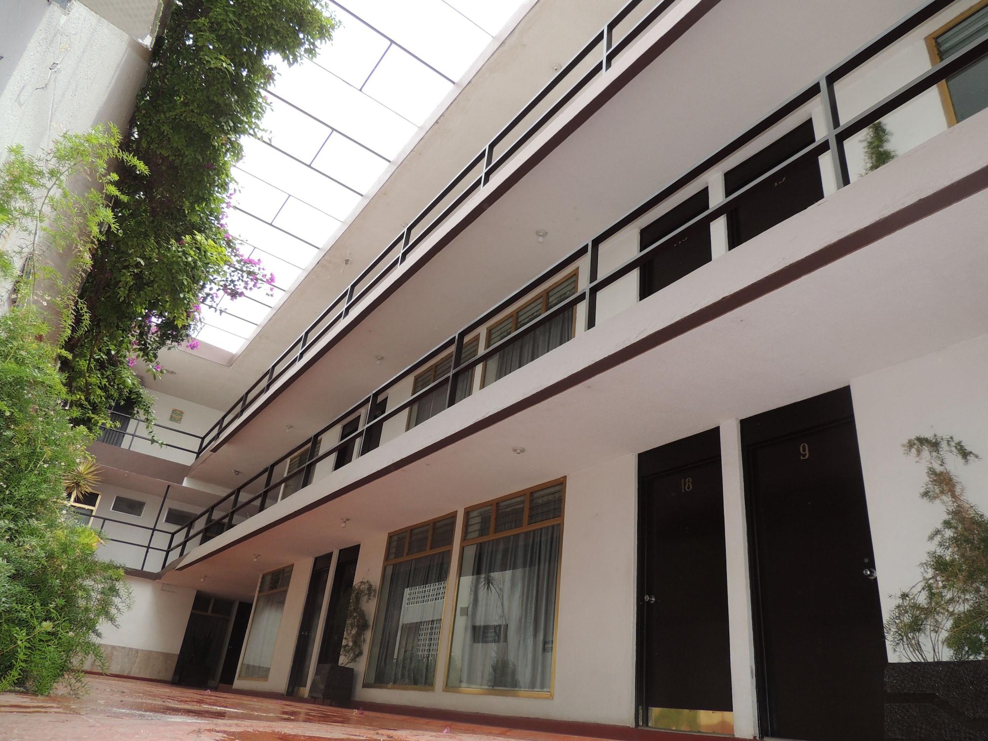 Vista Exterior Hotel Lizbeth