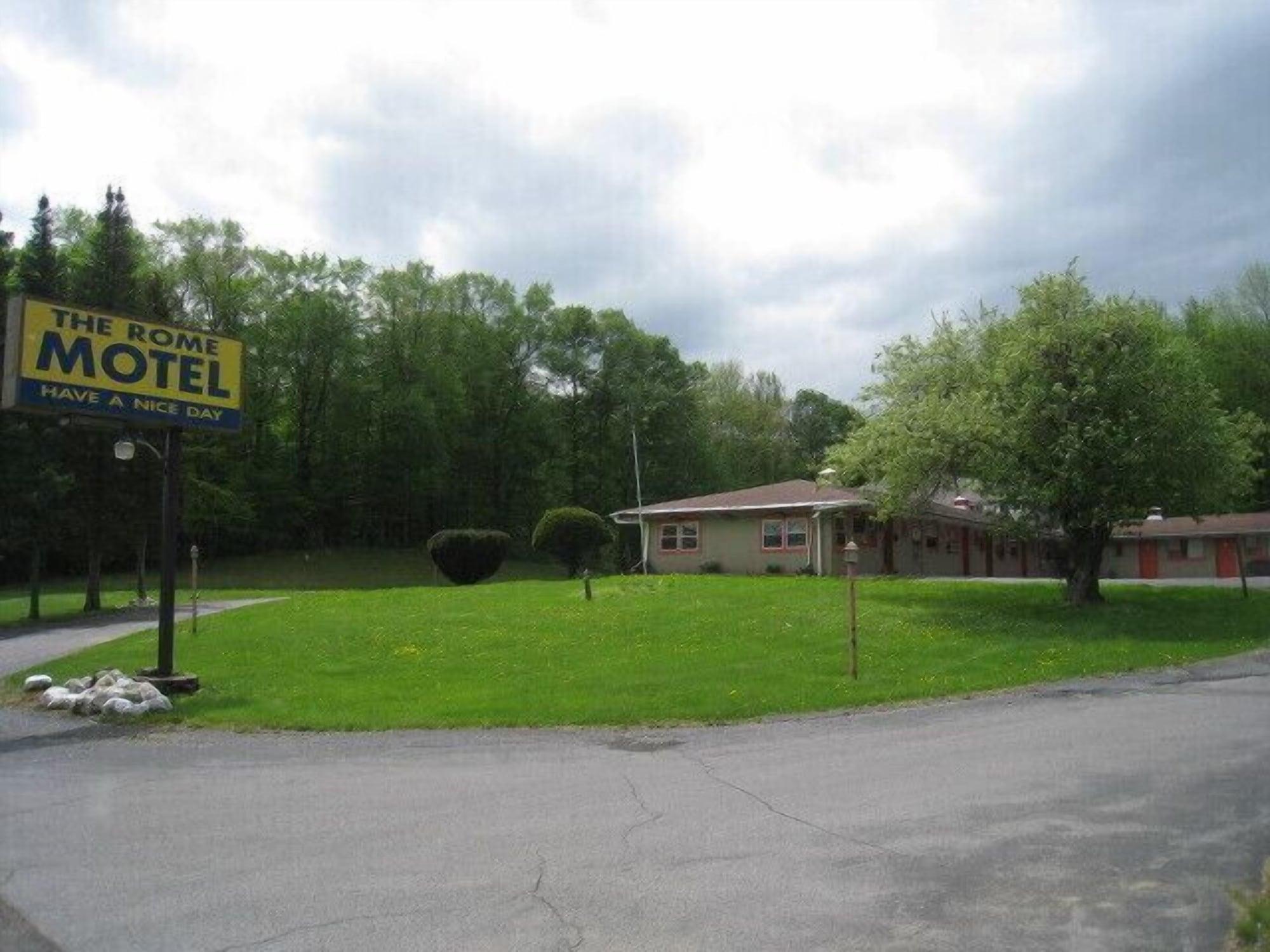 Vista Exterior The Rome Motel
