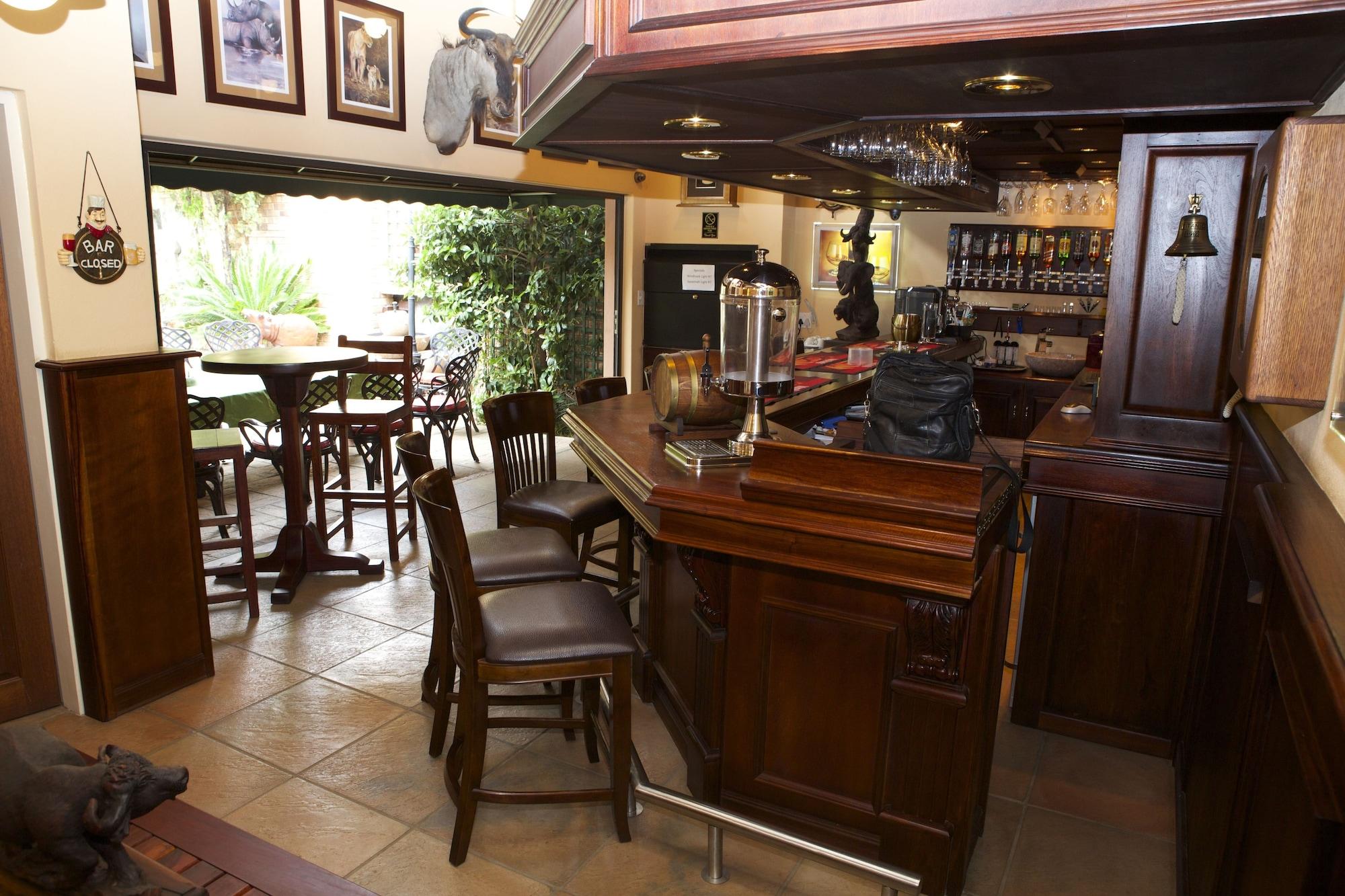 Bar/Salón Le Cozmo Guest House