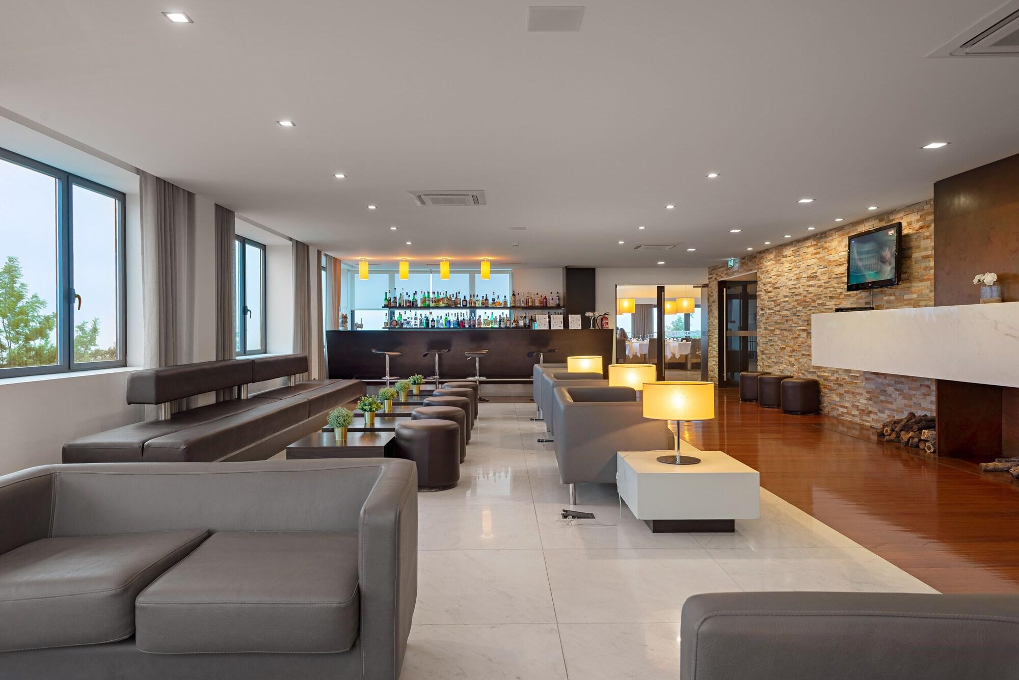 Bar/Salón Hotel dos Zimbros
