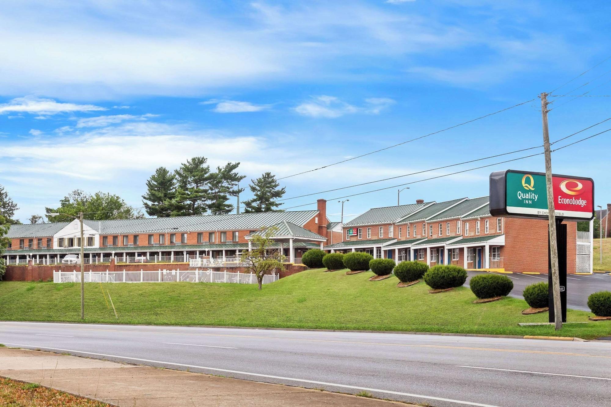 Varios Econo Lodge Waynesboro - Skyline Drive