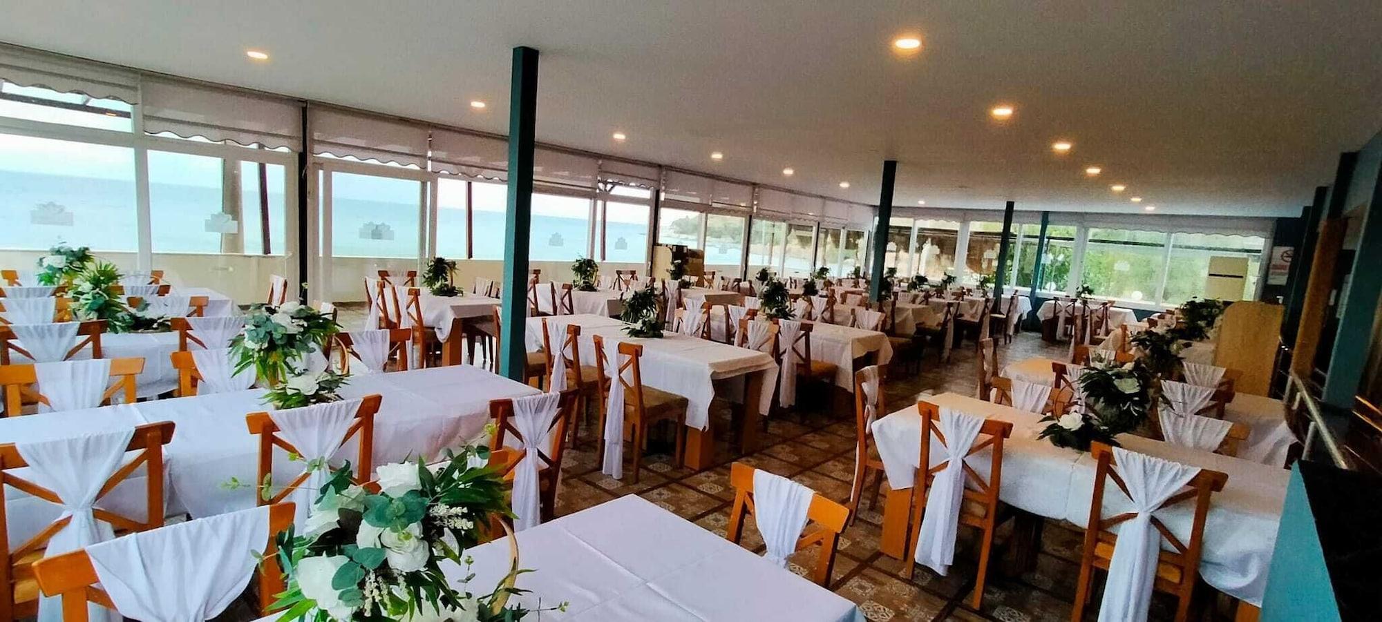 Restaurant Club Sideris Halal Family Hotel & Spa