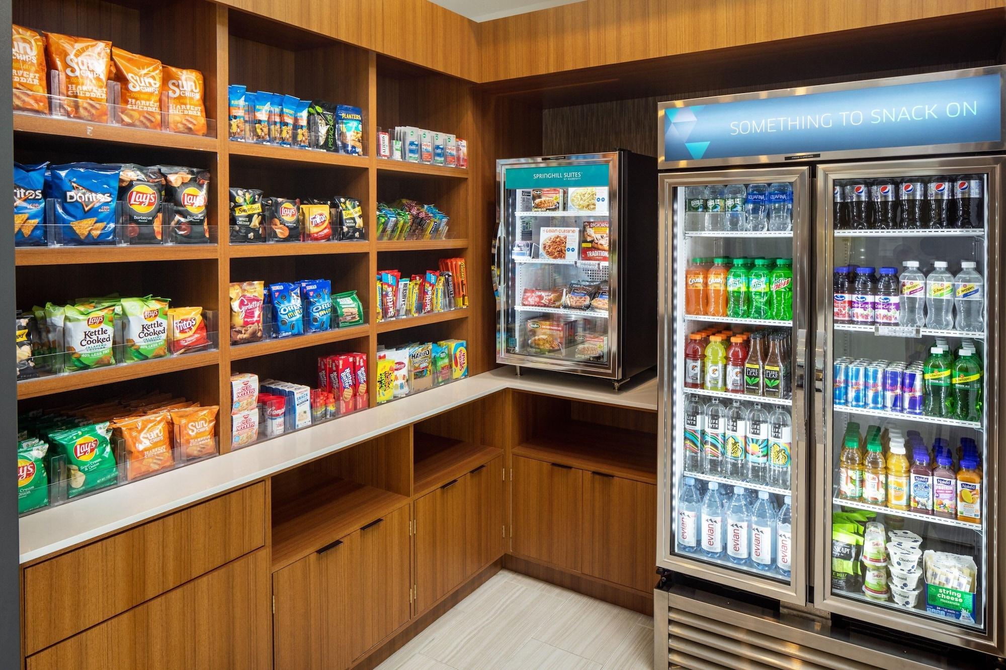 Restaurant SpringHill Suites by Marriott New York JFK Airport/Jamaica