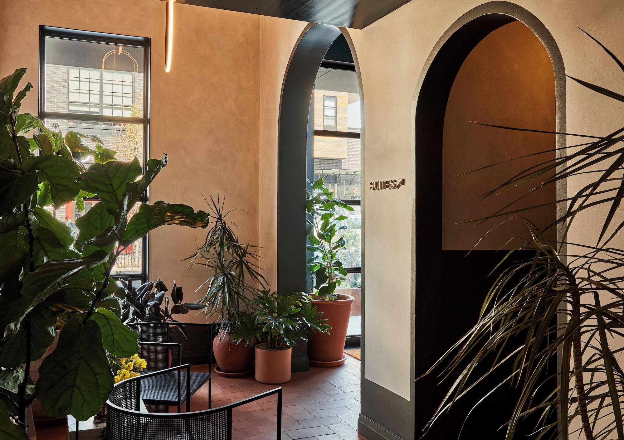 Vista Lobby Archway Hotel & Residences