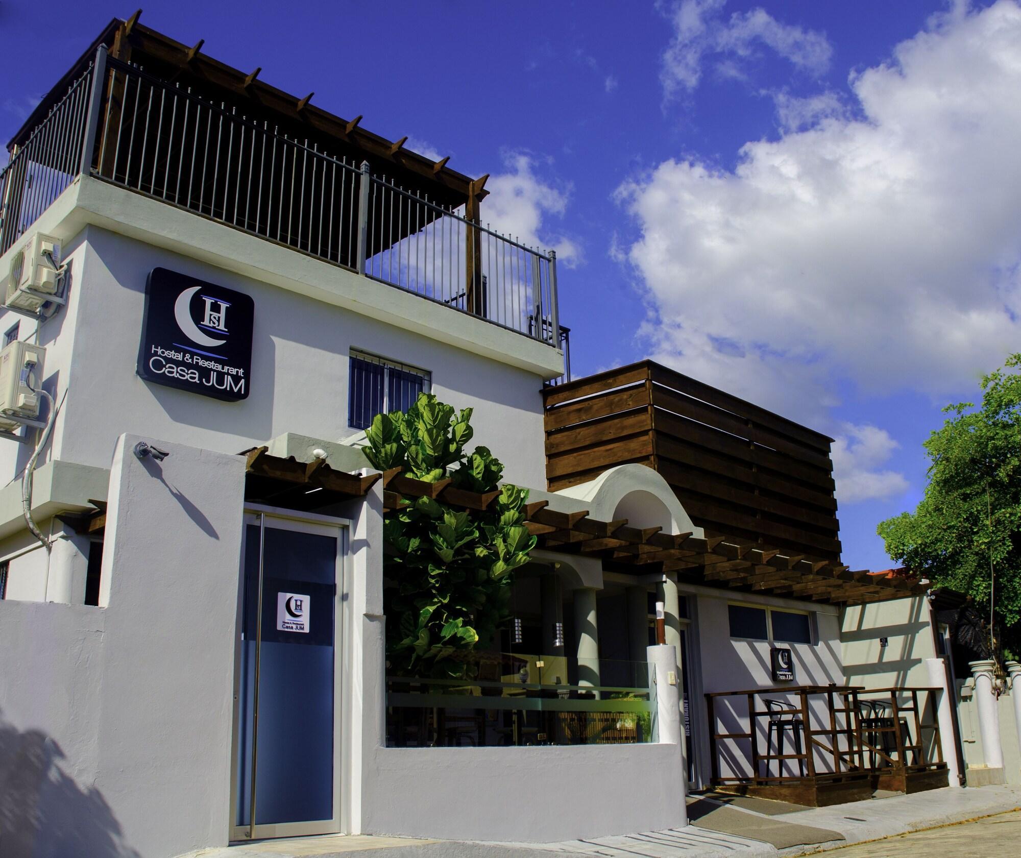 Vista Exterior Hotel Casa Jum