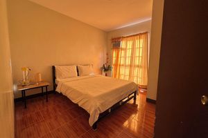 Alquiler Vacacional - Your Cozy Batangas Hideaway: Santa Rita Town House