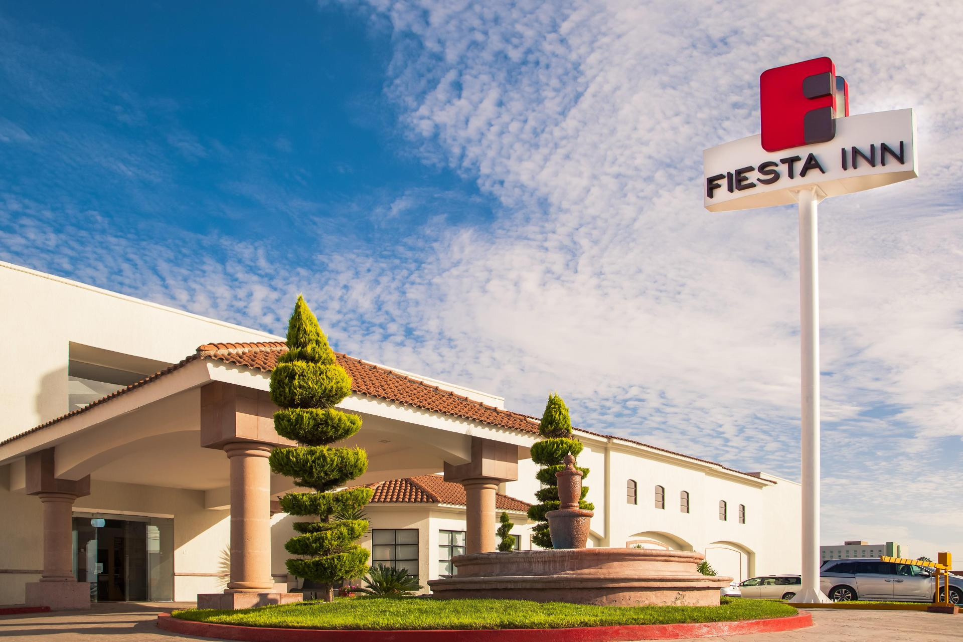 Vista Exterior Fiesta Inn Saltillo