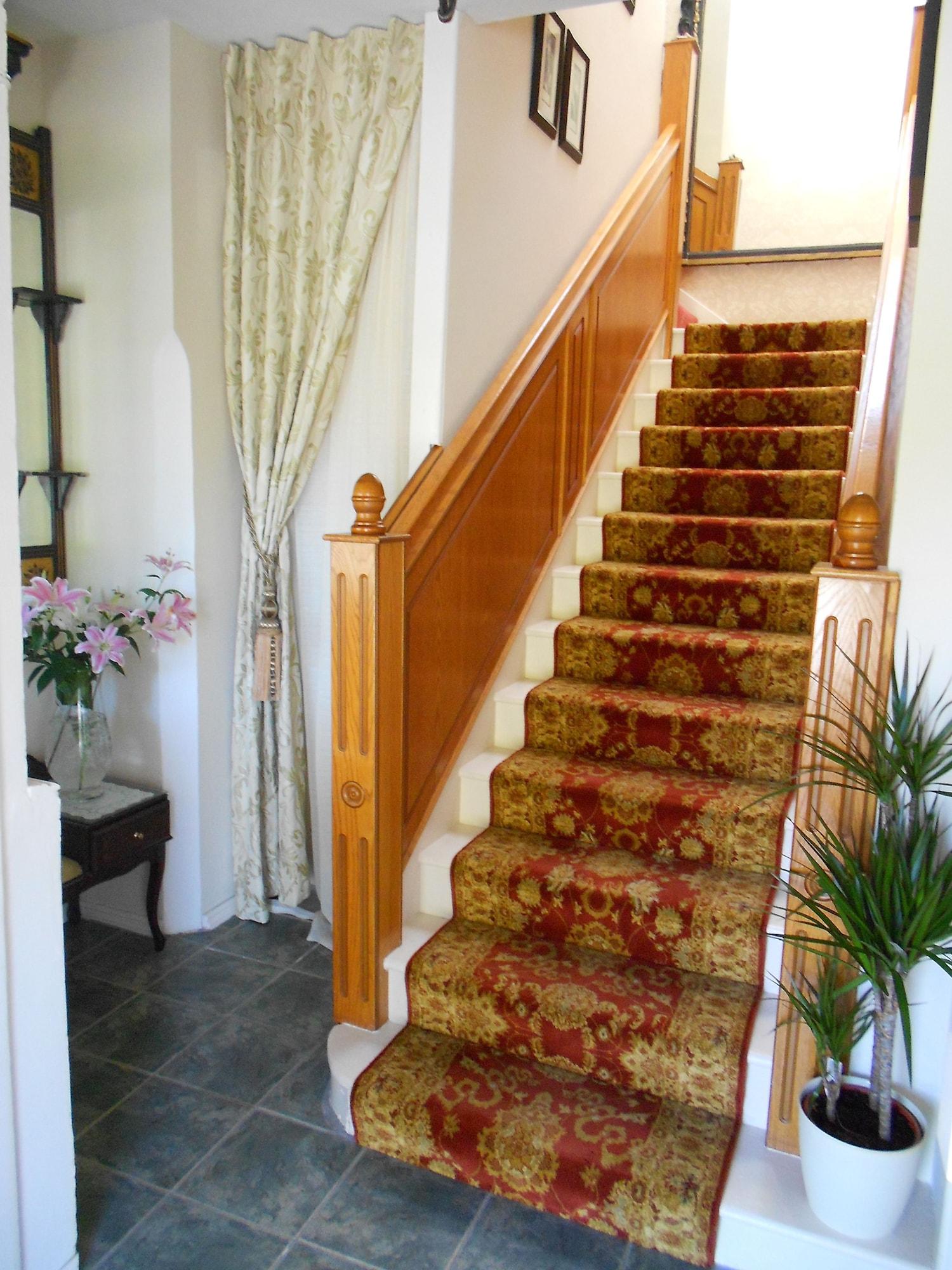 Varios The Gardens guest accommodation