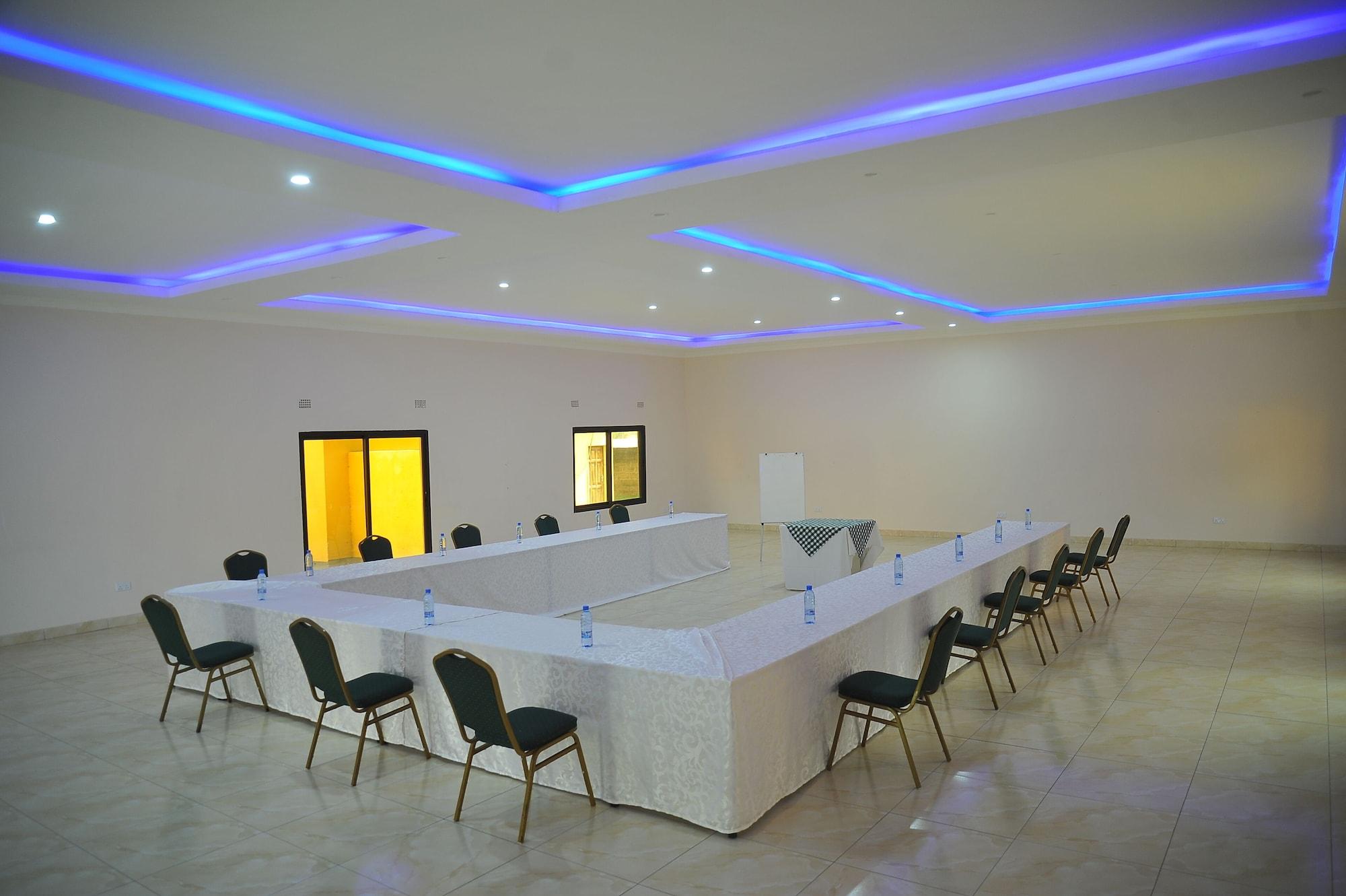 Sala de Reuniones Anina's Executive Lodge