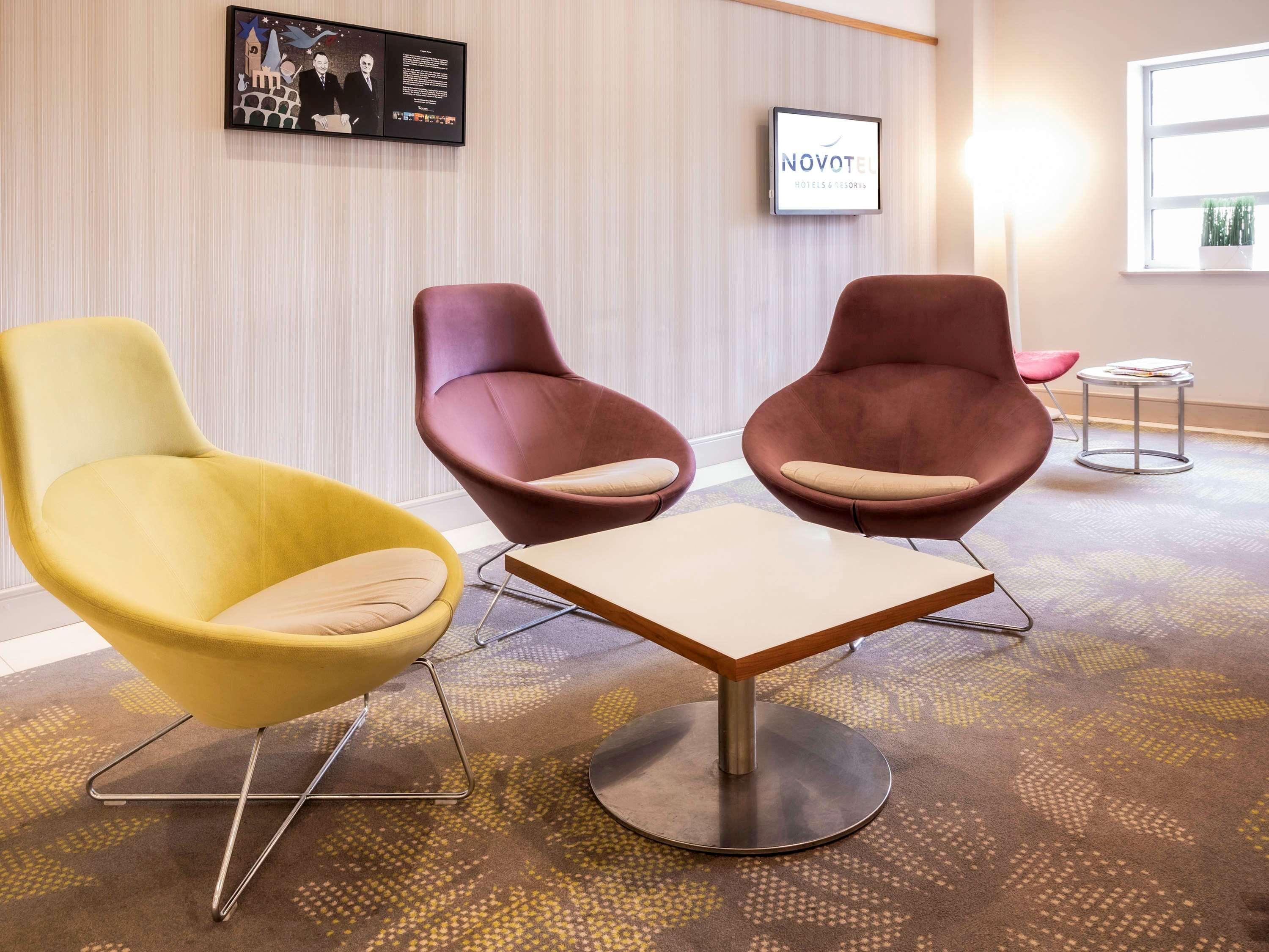 Vista Lobby Novotel Southampton