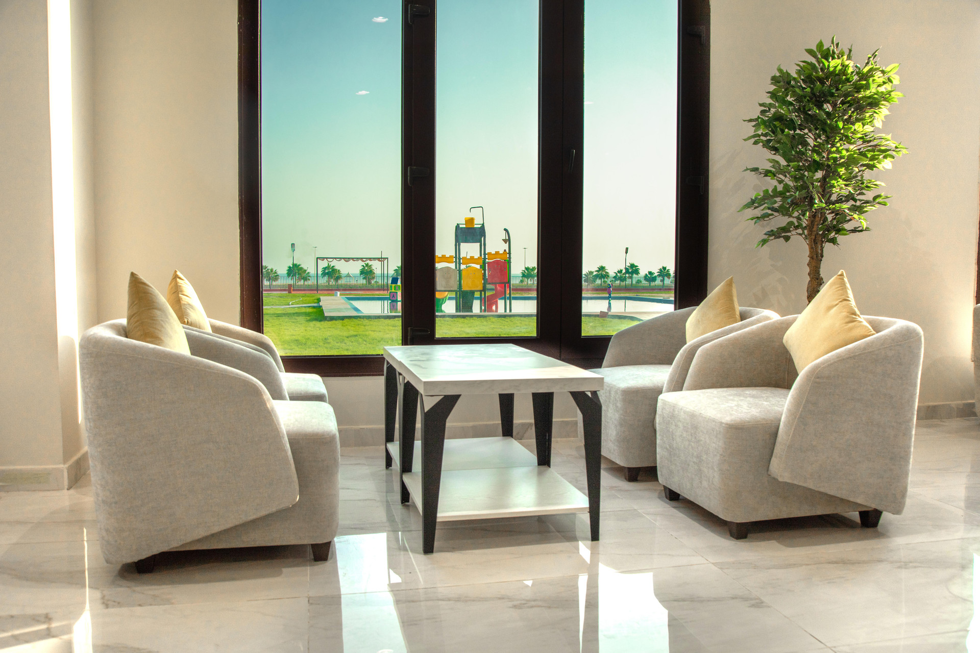 Vista Lobby Continent Hotel Al Uqayr