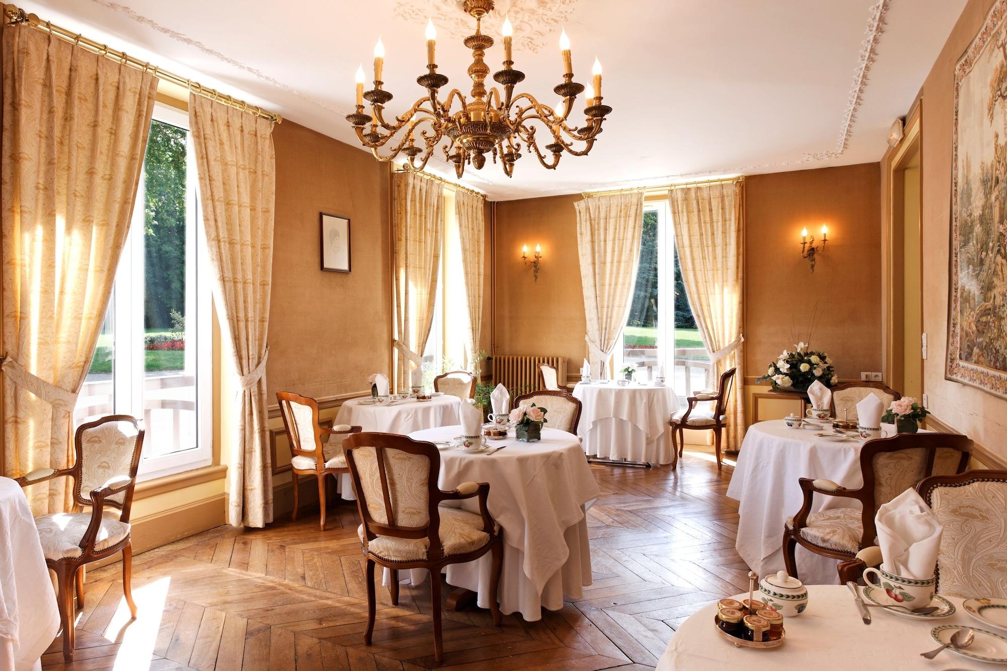 Restaurant Château Des Bondons EI