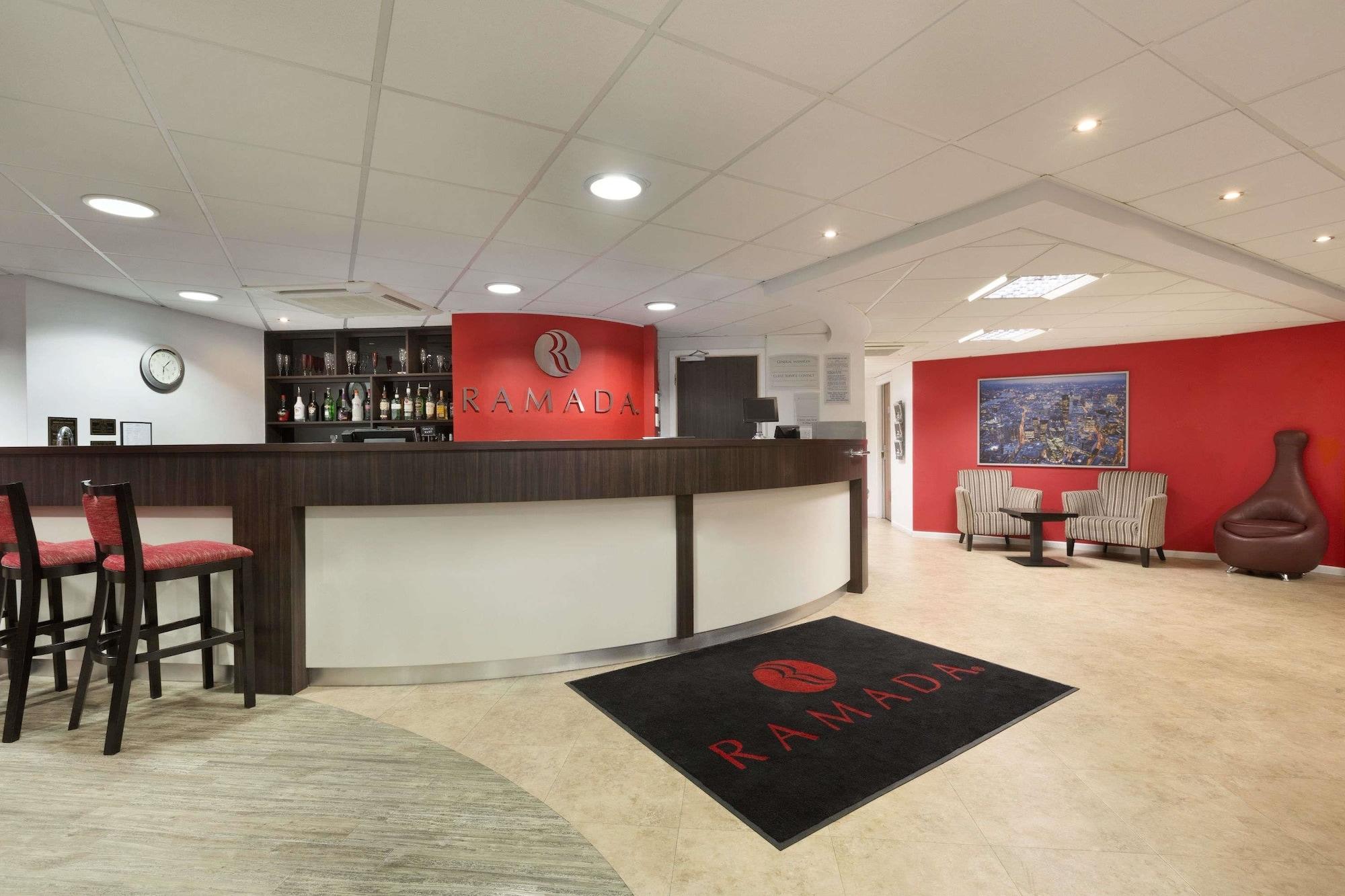 Vista Lobby Ramada by Wyndham London Stansted Airport