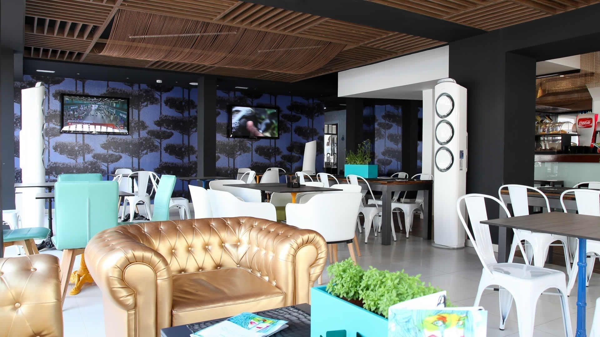 Bar/Salón Hotel The Element