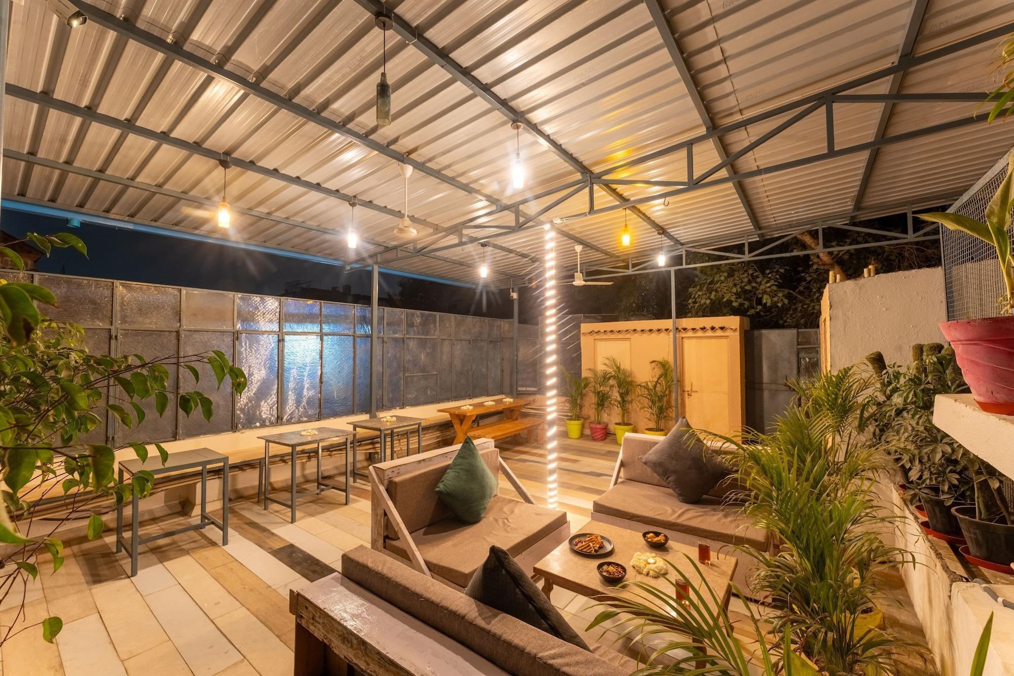 Restaurant Moustache Delhi - Hostel