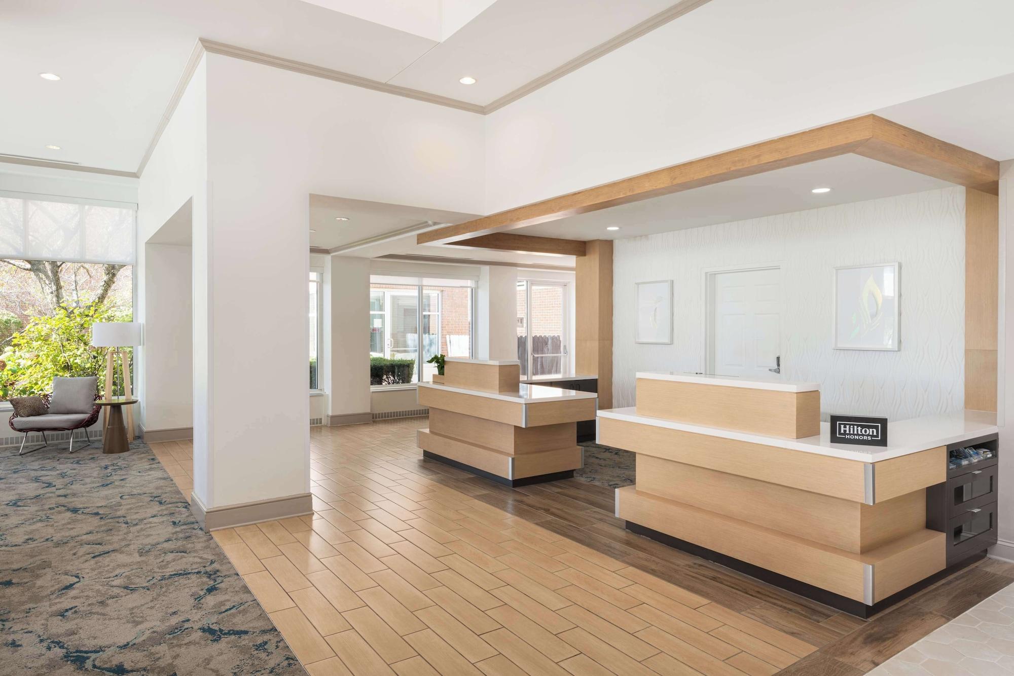 Vista Lobby Hilton Garden Inn St. Charles