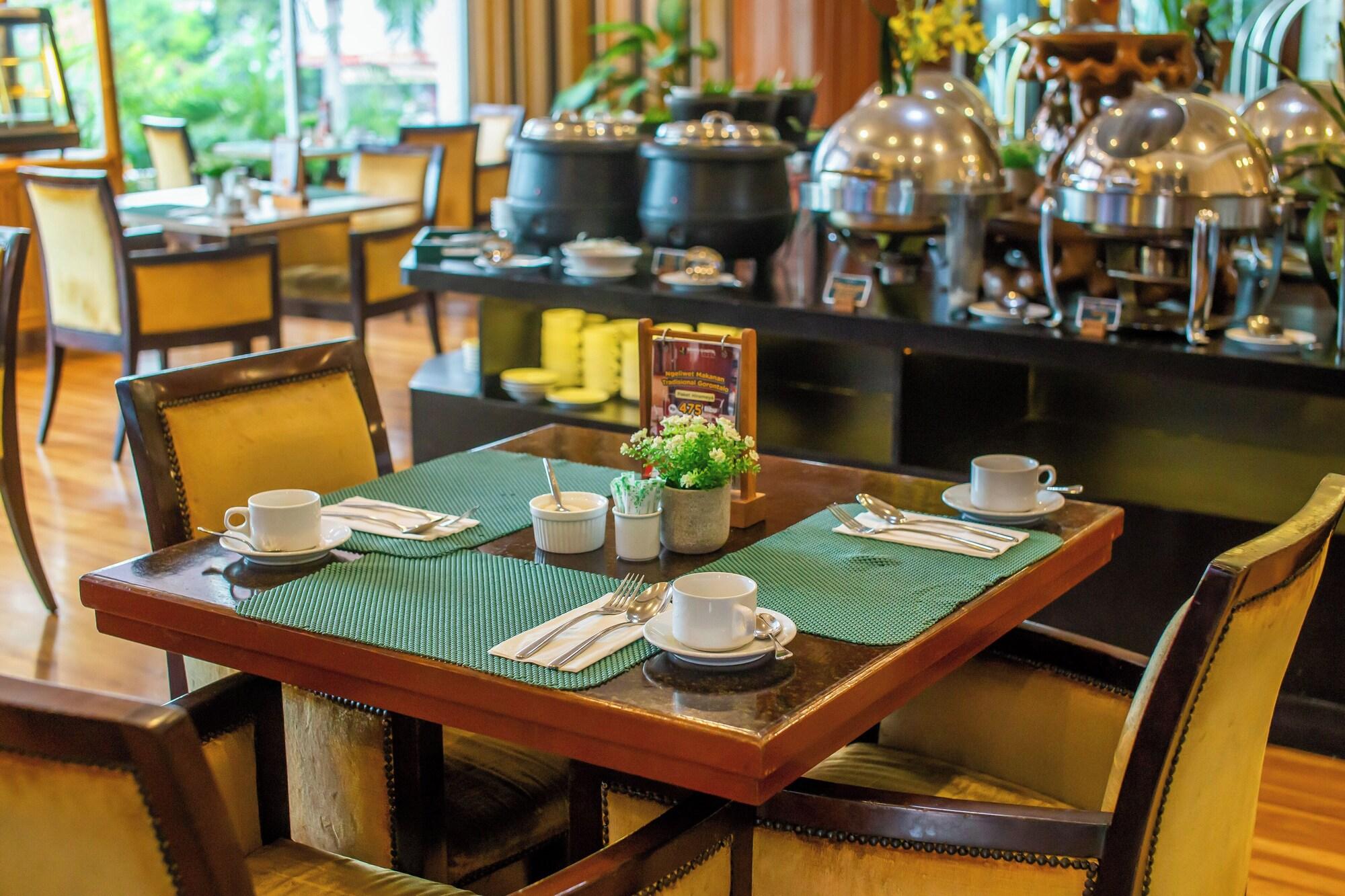 Restaurant Grand Q Hotel Gorontalo