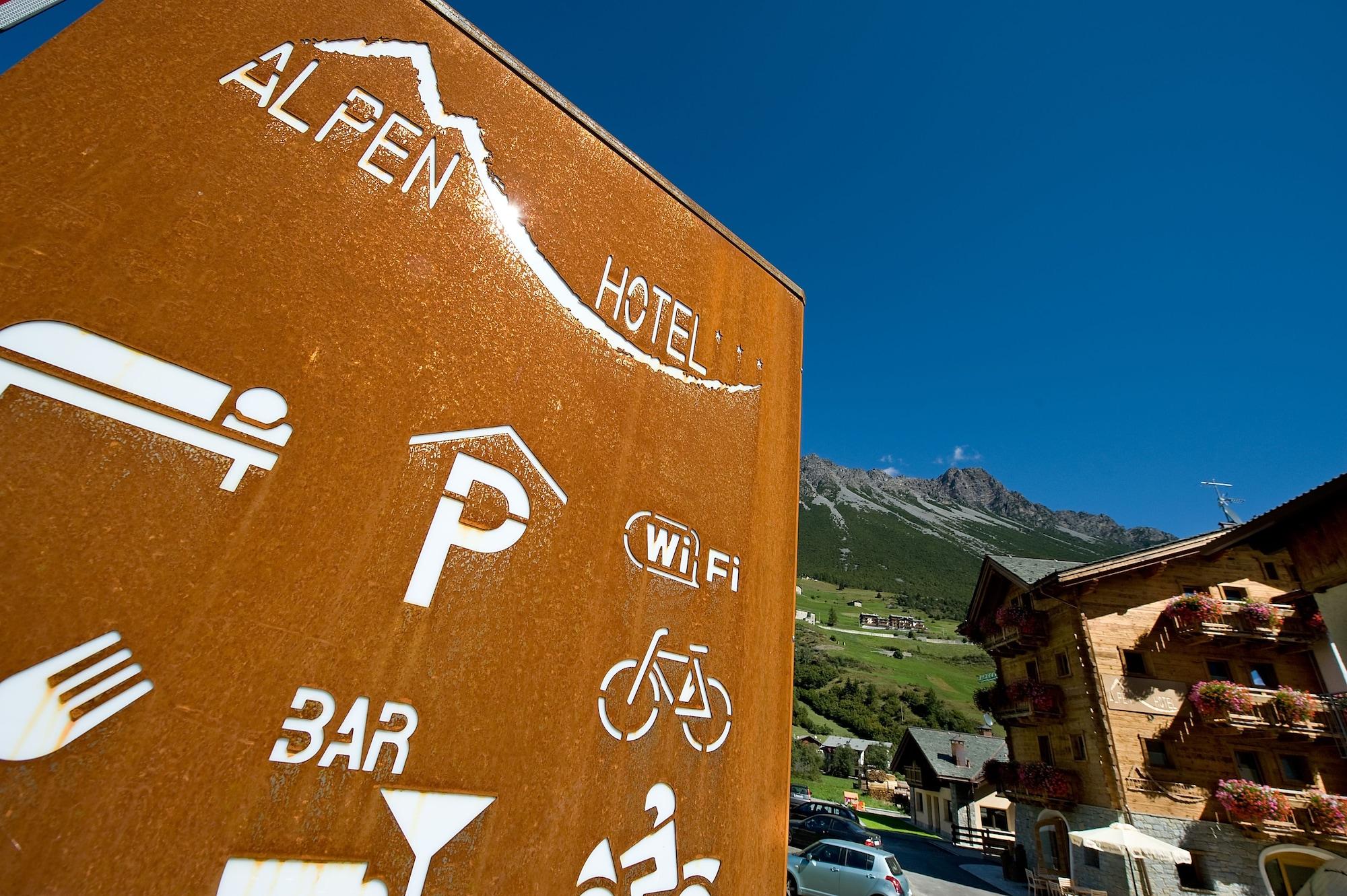 Vista Exterior Alpen Hotel Chalet - Valdidentro