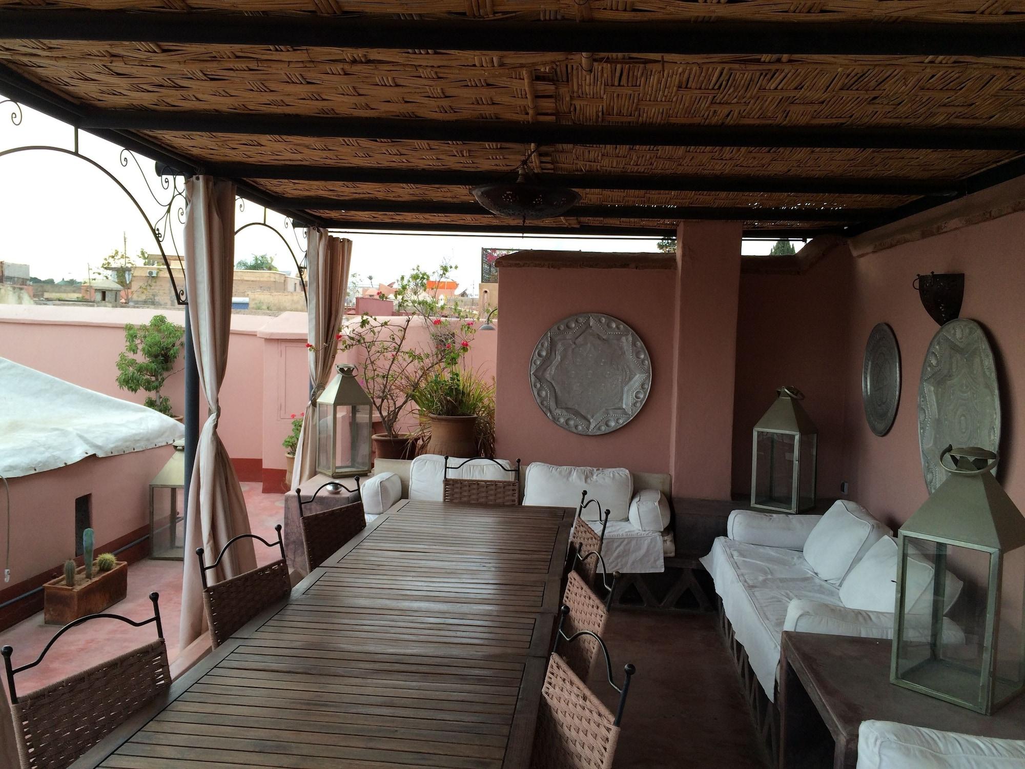 Bar/Salón Riad El Youssoufi