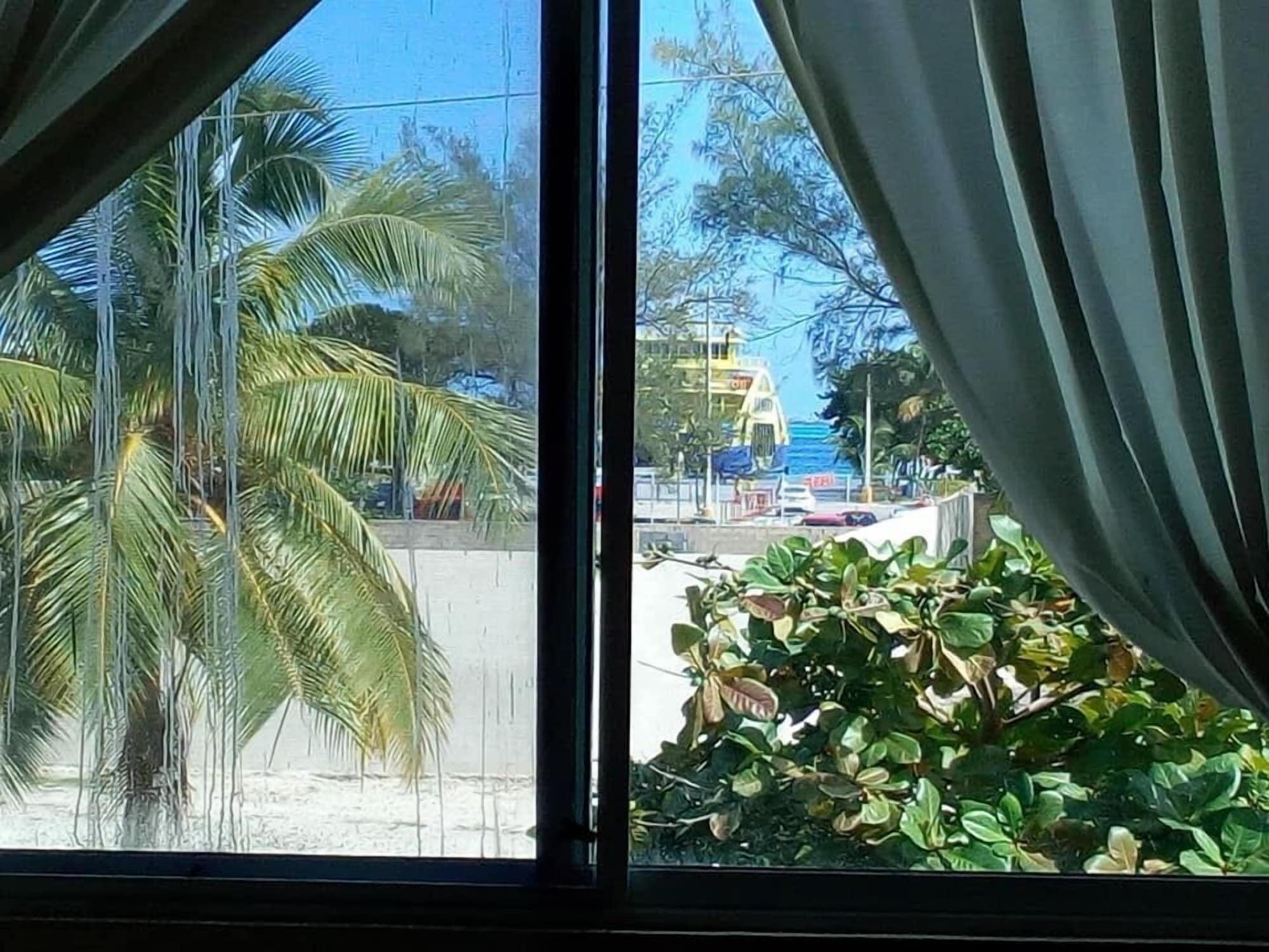 Equipamiento de Habitación Yamil House