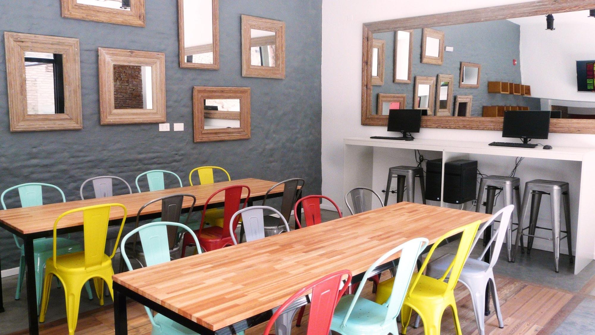 Restaurant Circus Hostel&Hotel Montevideo