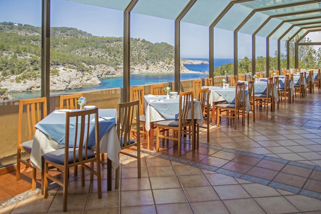 Restaurant The Club Cala San Miguel Hotel Ibiza,Curio Collect
