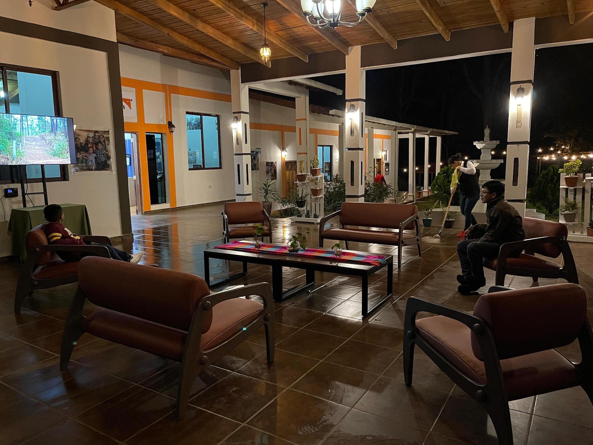 Vista Lobby Hotel Huella Lenca