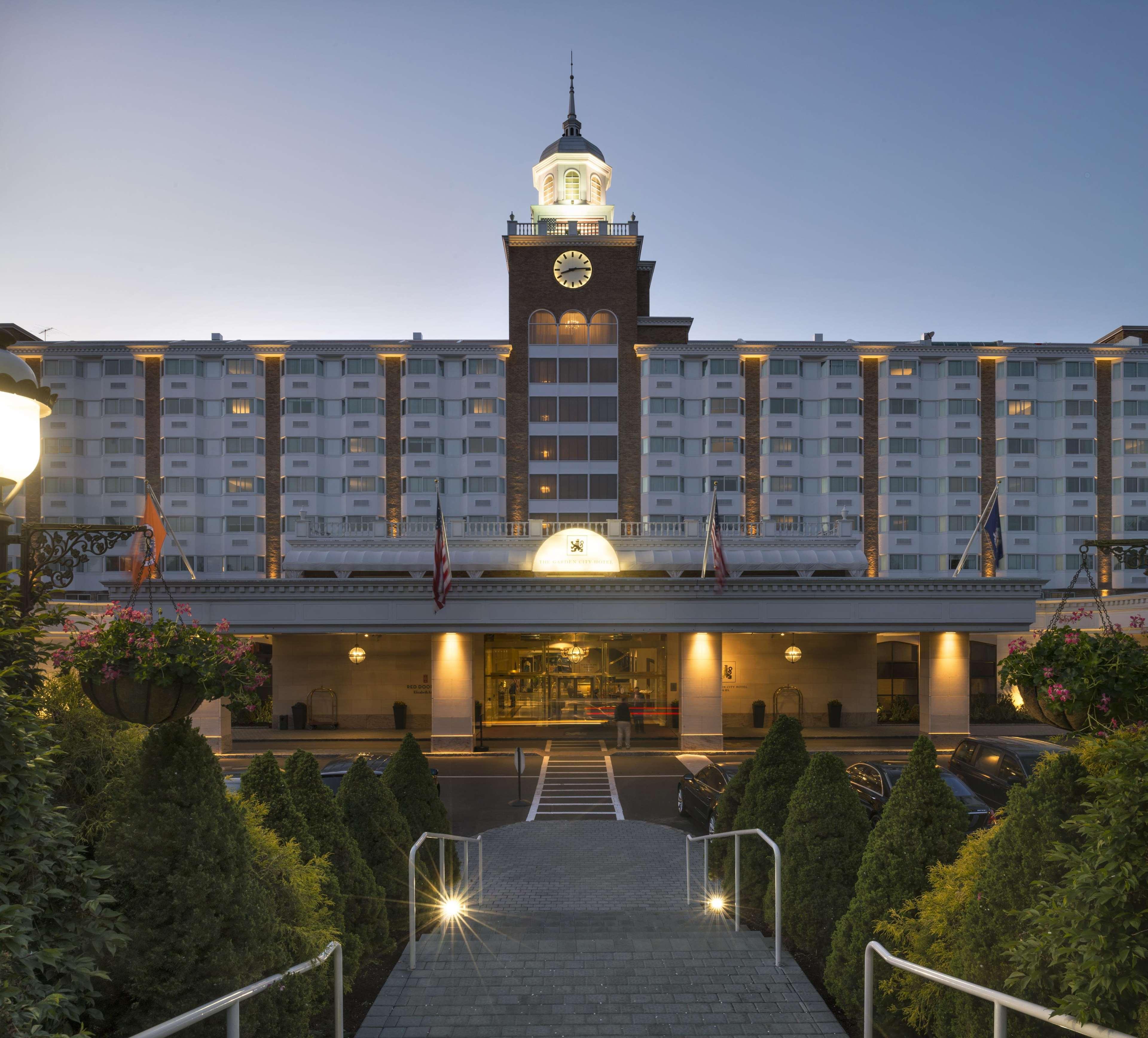 Vista Exterior The Garden City Hotel