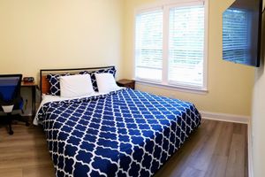 Alquiler Vacacional - Mulberry Cottage on 16 Acres, King Size Bed, No Pet Fee