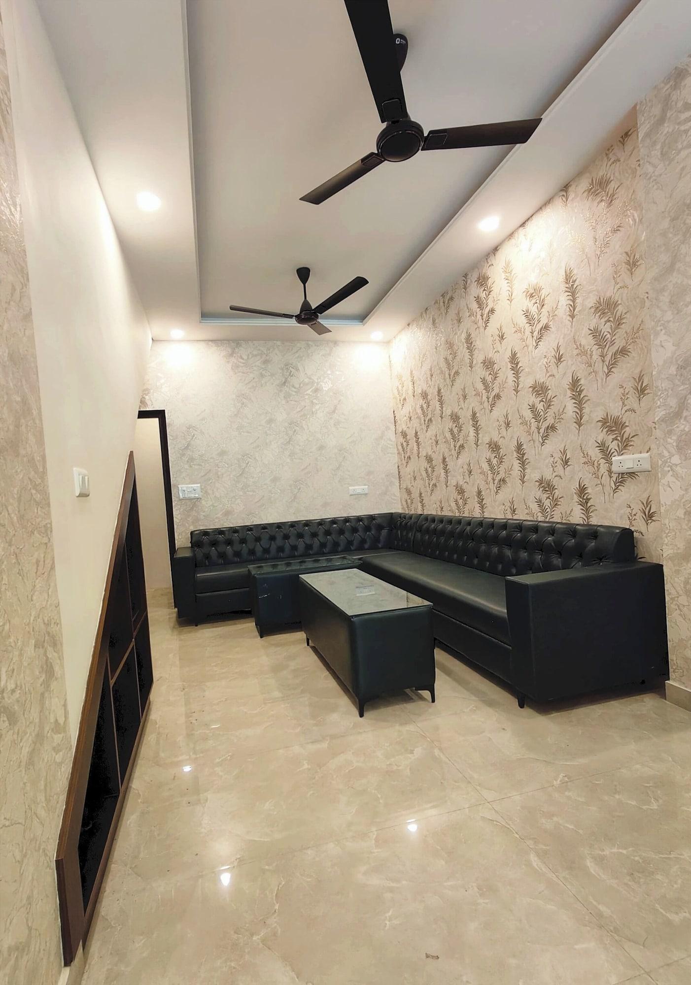 Vista Lobby Hotel Crown Plaza Jalandhar