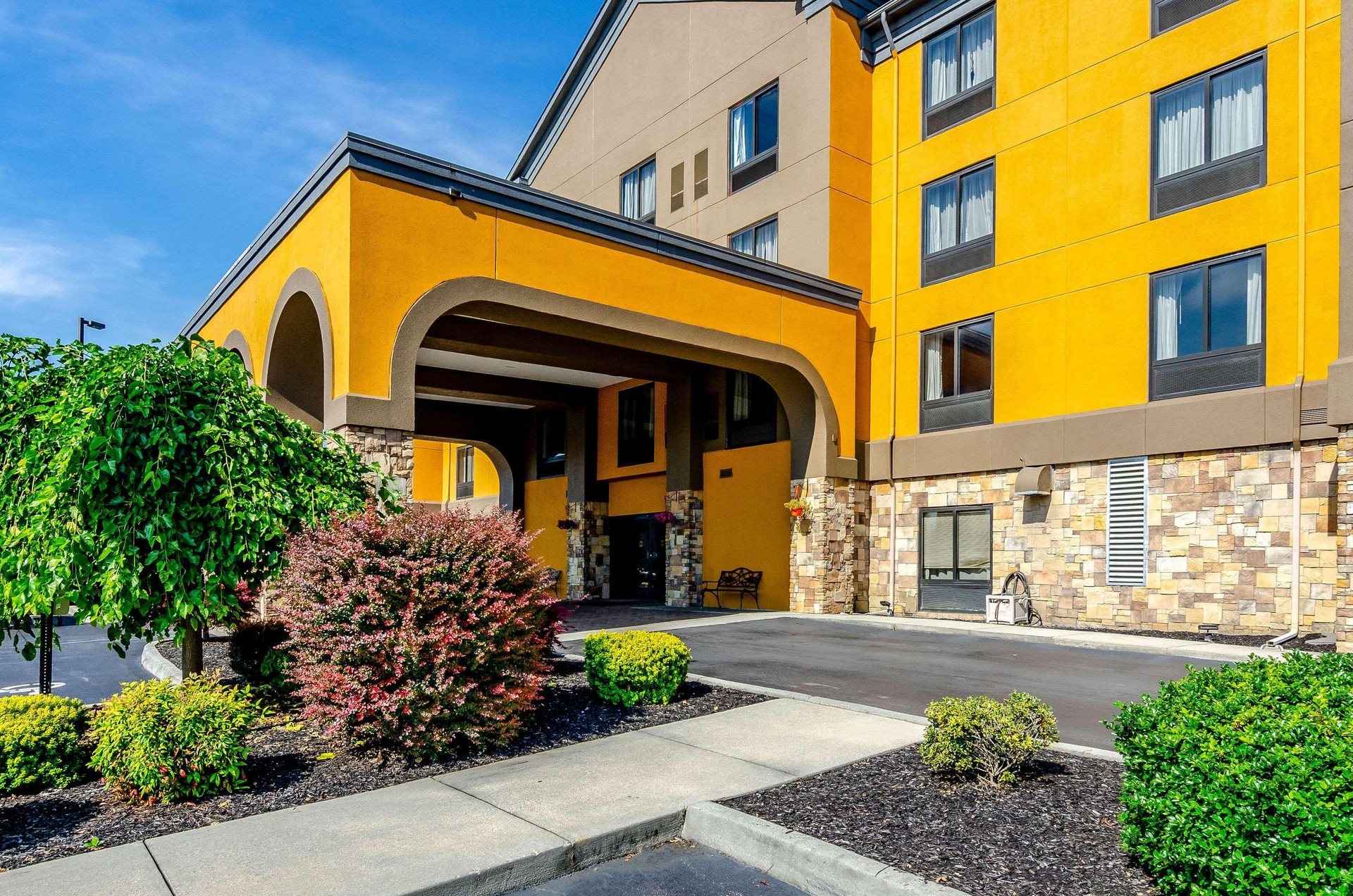Vista Exterior Quality Inn & Suites Abingdon