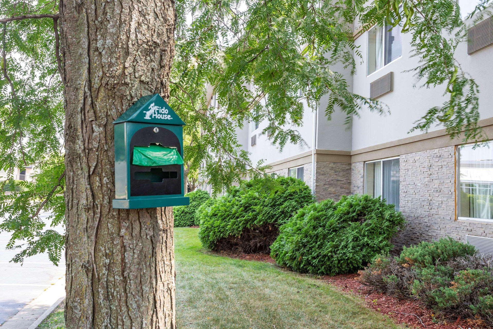 Vista Exterior Comfort Inn Rockford near Casino District