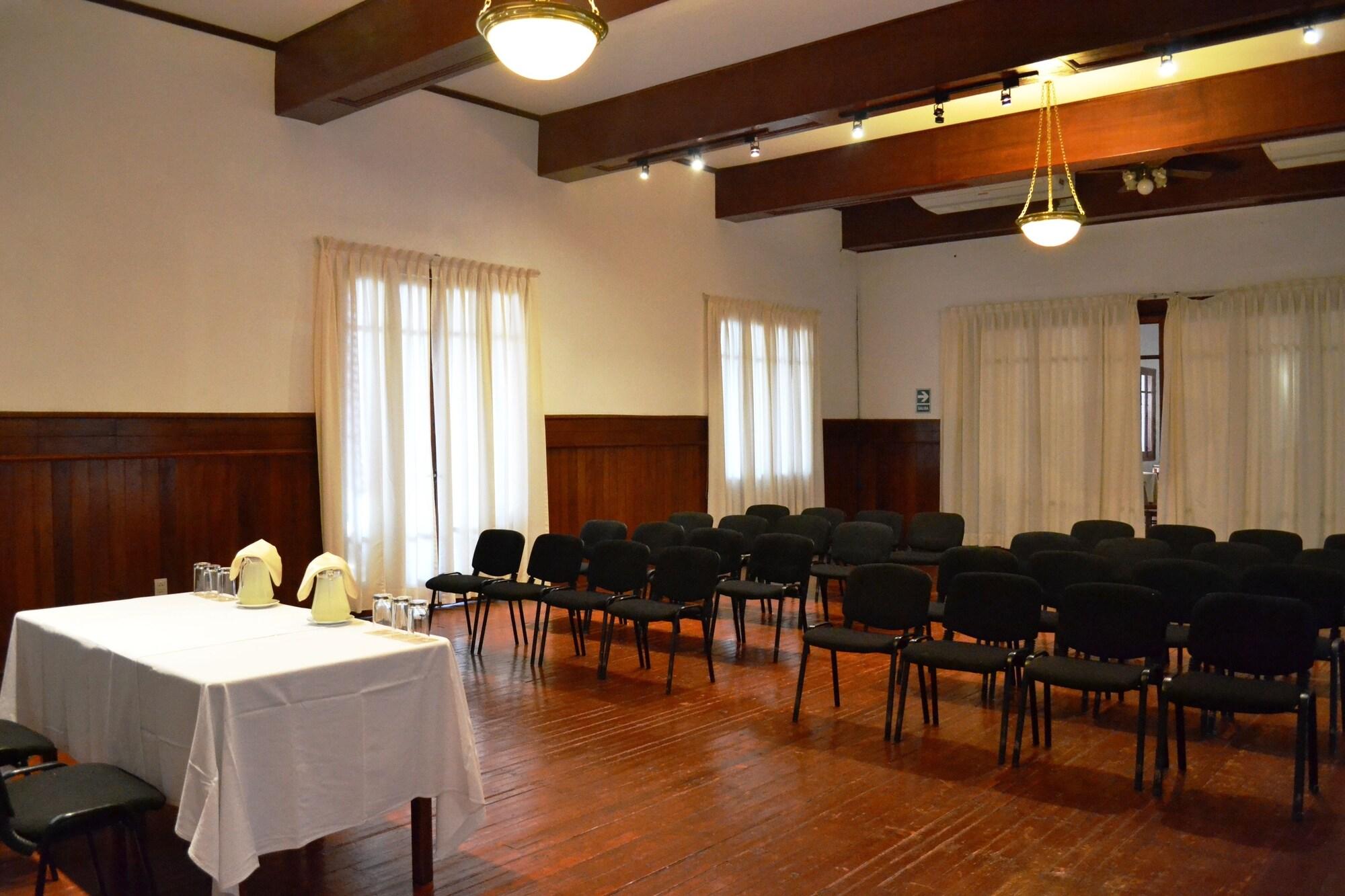 Sala de Reuniones DM Mossone Ica