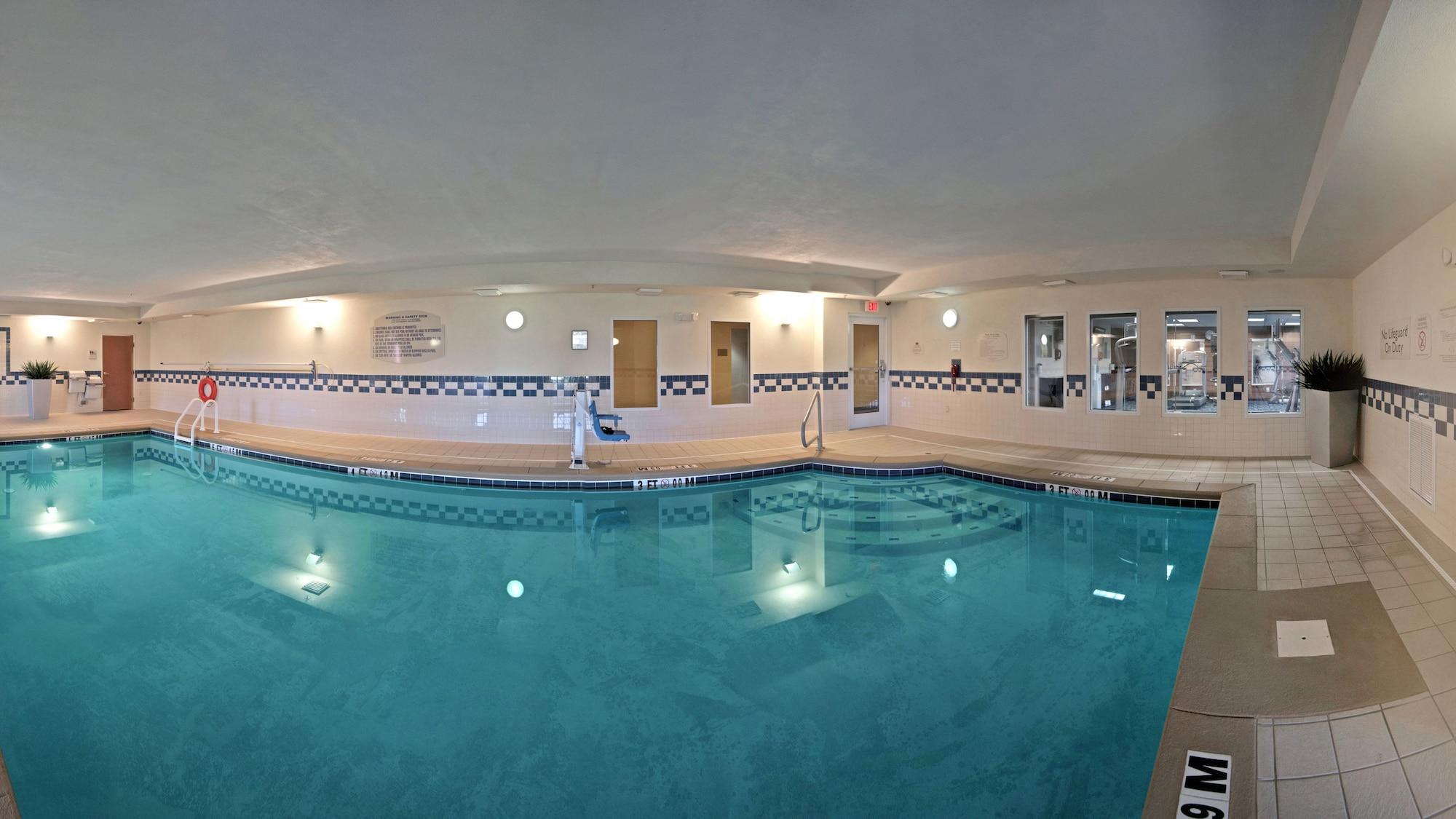 Vista Piscina Fairfield Inn & Suites by Marriott Warner Robins