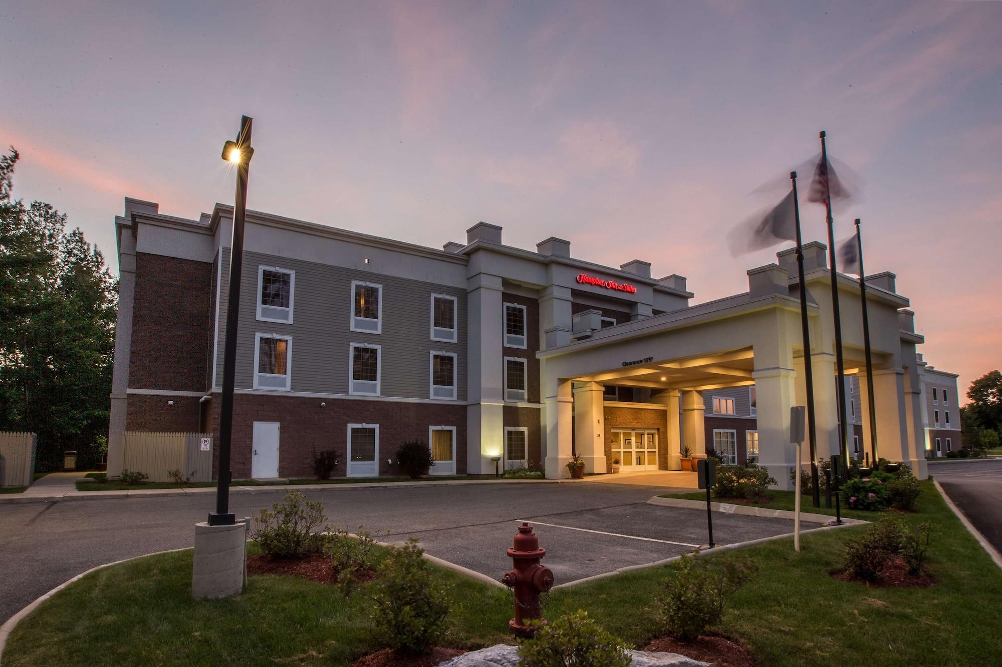 Vista Exterior Hampton Inn & Suites Berkshires-Lenox