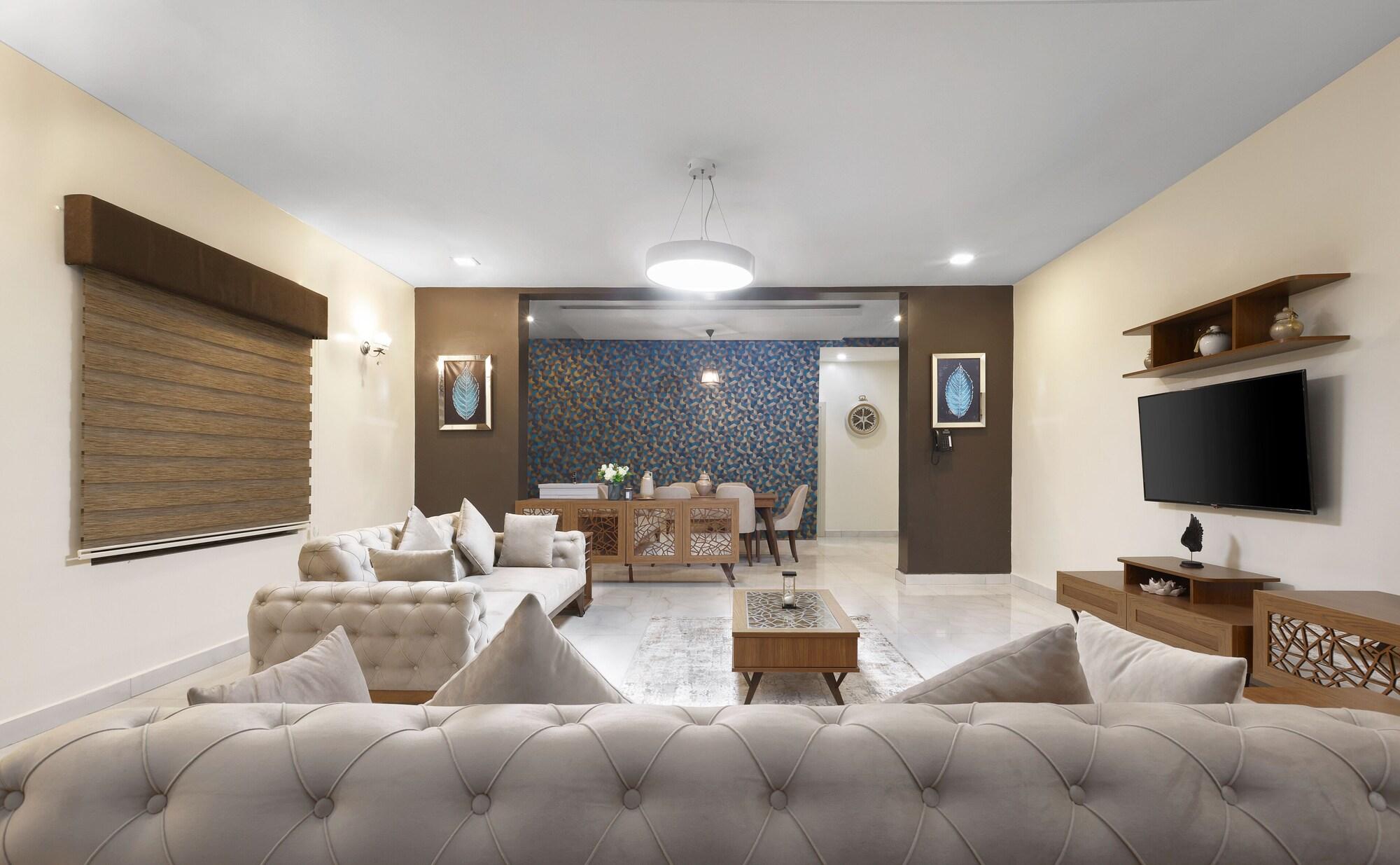 Vista Lobby BKT Cribs - Apartments & Suites