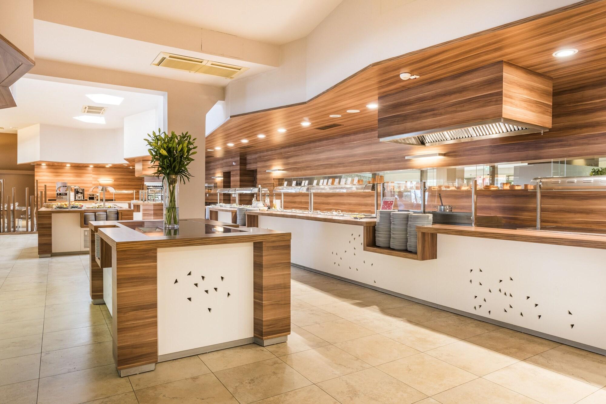 Restaurant Apartments Amfora Plava Laguna