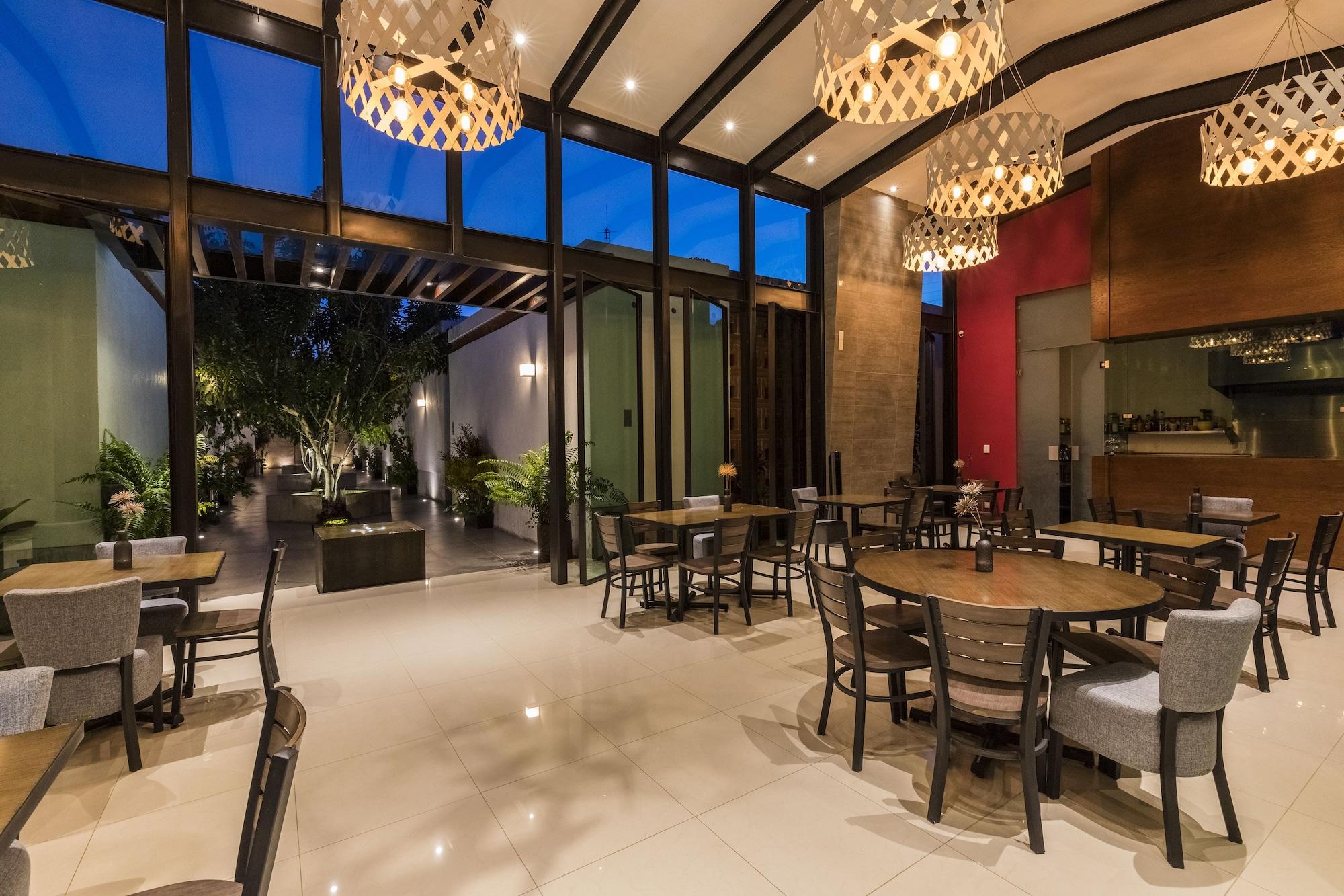 Restaurant Marialicia Suites