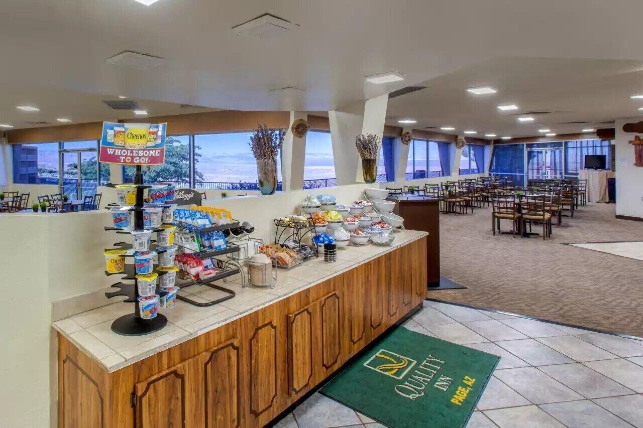 Varios Scenic View Inn - Lake Powell - Page AZ