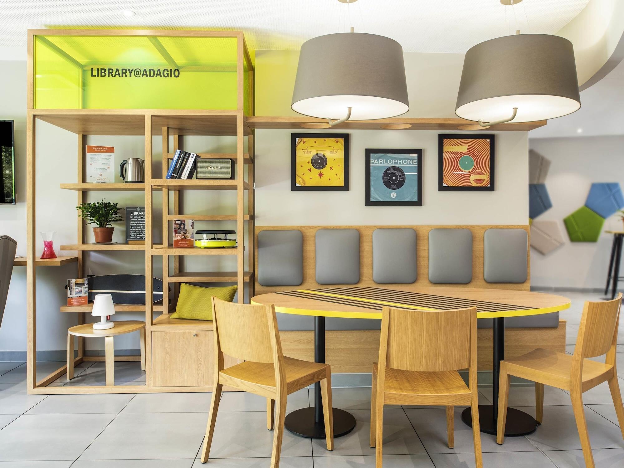 Vista Exterior Aparthotel Adagio Access Colombes La Défense