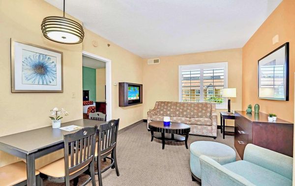 Condo w Pool & Hot Tub - Close to Universal Studio - Hoteles en International Drive de Orlando