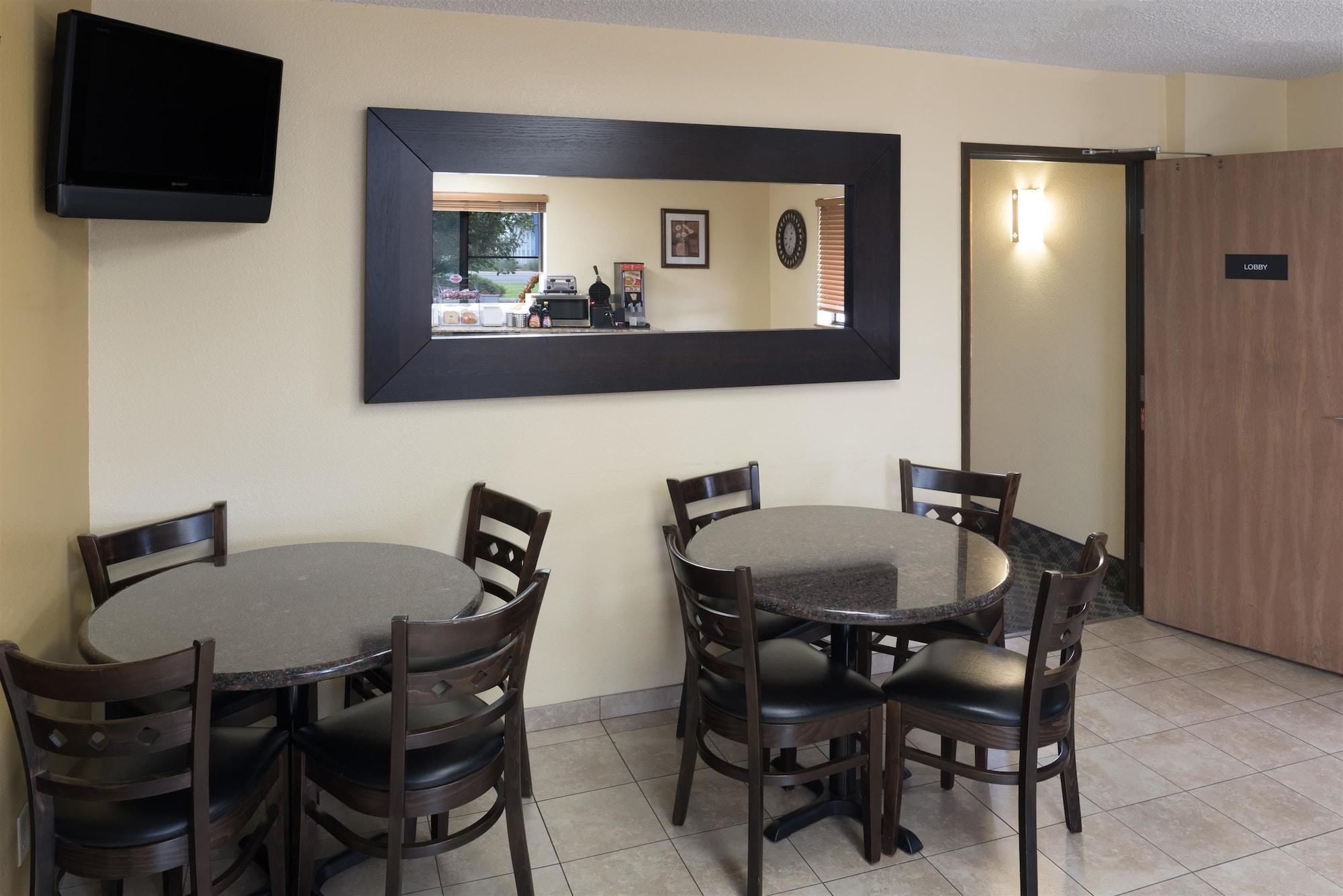 Restaurant Super 8 by Wyndham Nampa